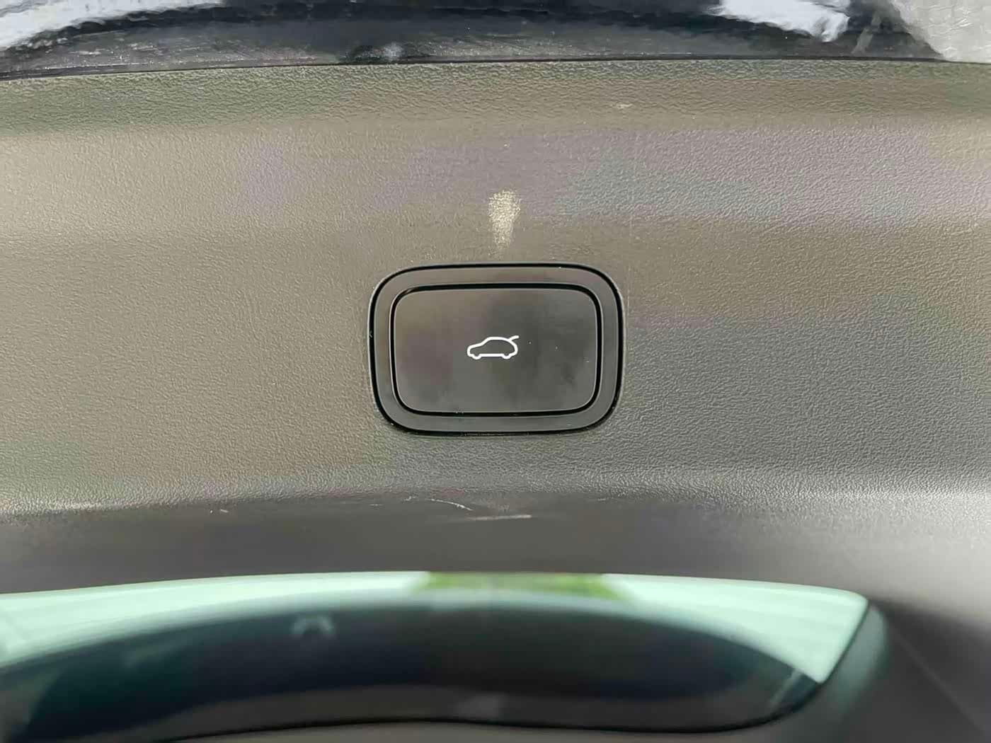 2025 Aito Wenjie AITO M7 Black, 5,000 km, China export – photo 14
