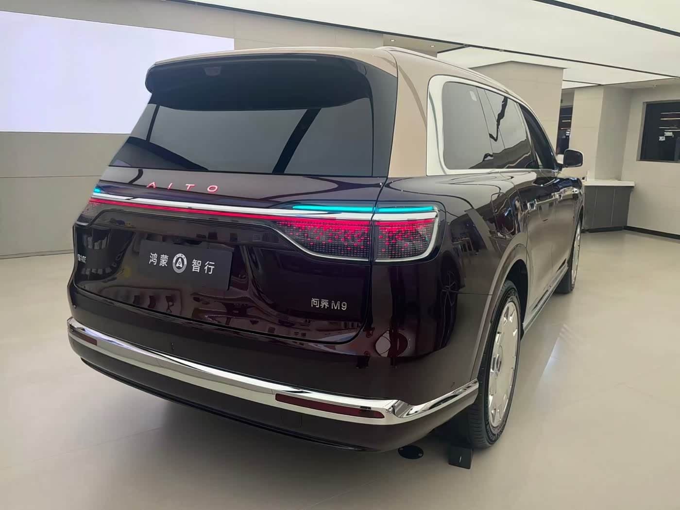 2026 Aito Wenjie AITO M9 Red, 200 km, China export – photo 4