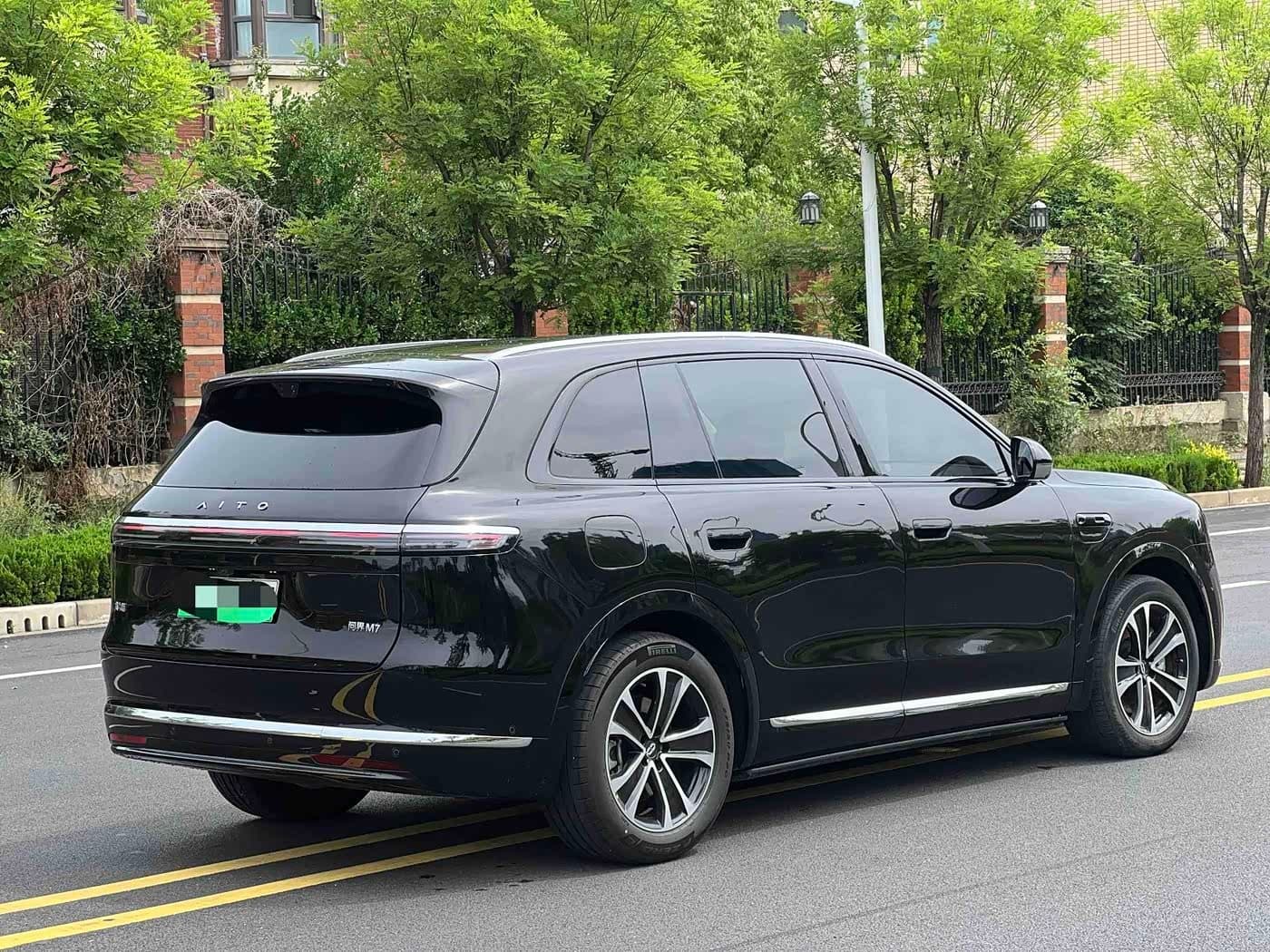 2025 Aito Wenjie AITO M7 Black, 6,000 km, China export – photo 9