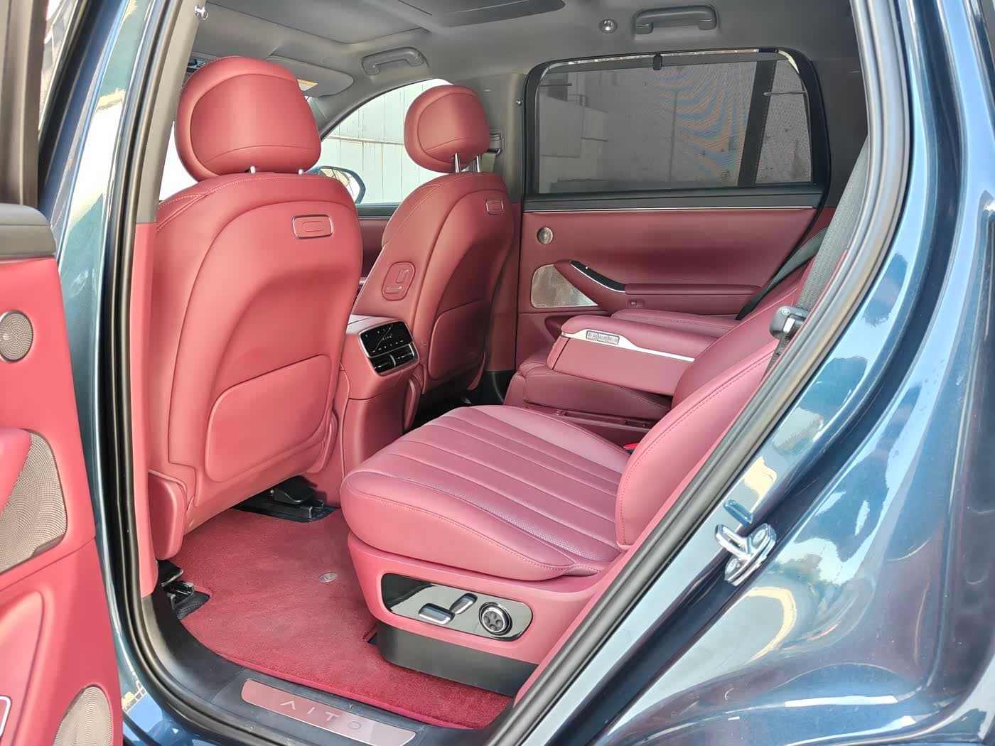 2025 Aito Wenjie AITO M7 Blue, 7,000 km, China export – photo 2