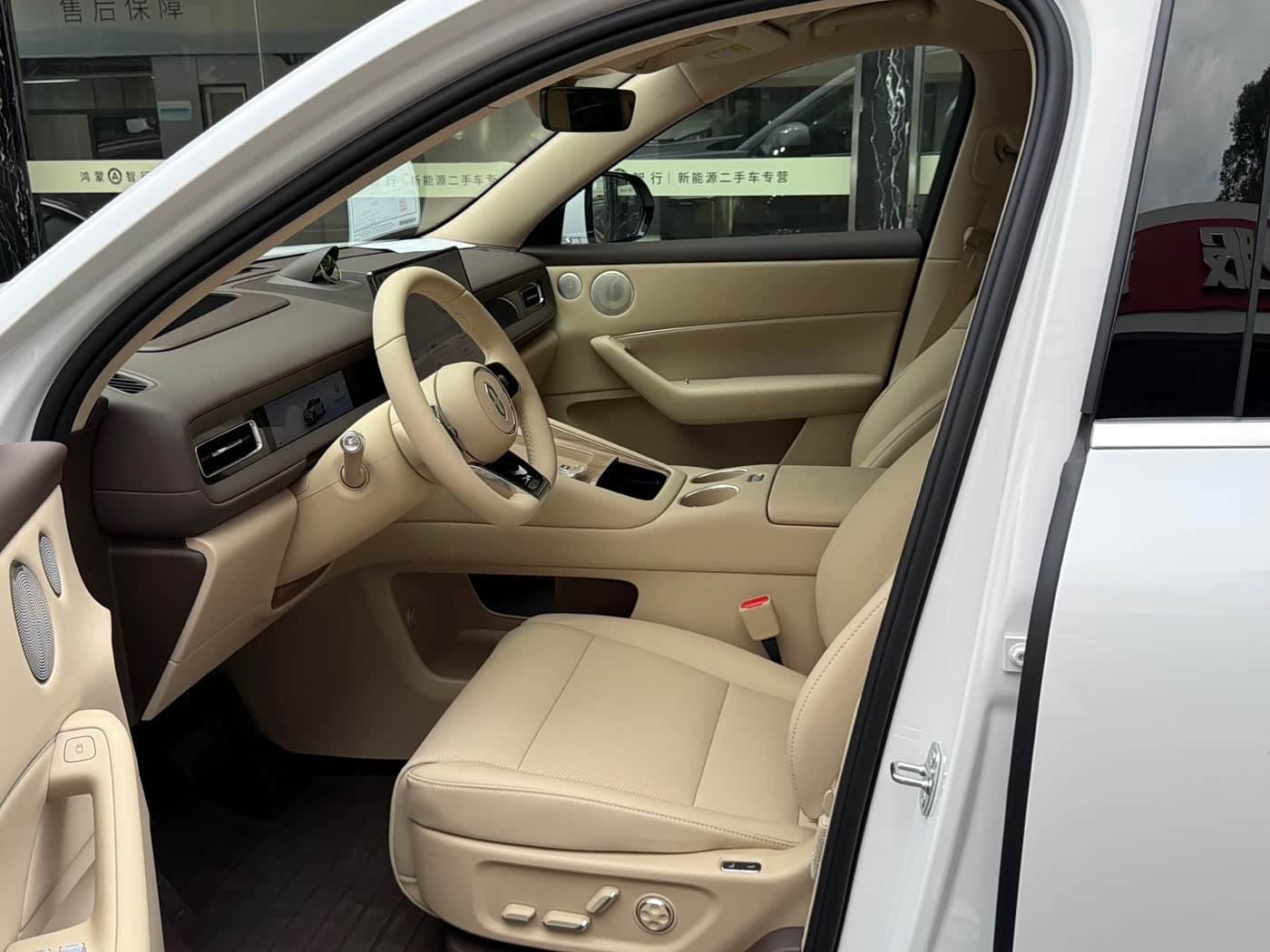 2026 Aito Wenjie AITO M6 White, 200 km, China export – photo 6