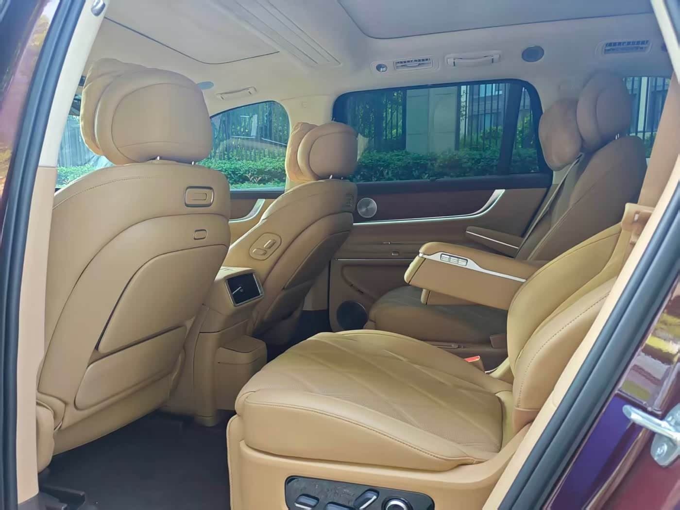 2025 Aito Wenjie AITO M9 Red, 6,000 km, China export – photo 6