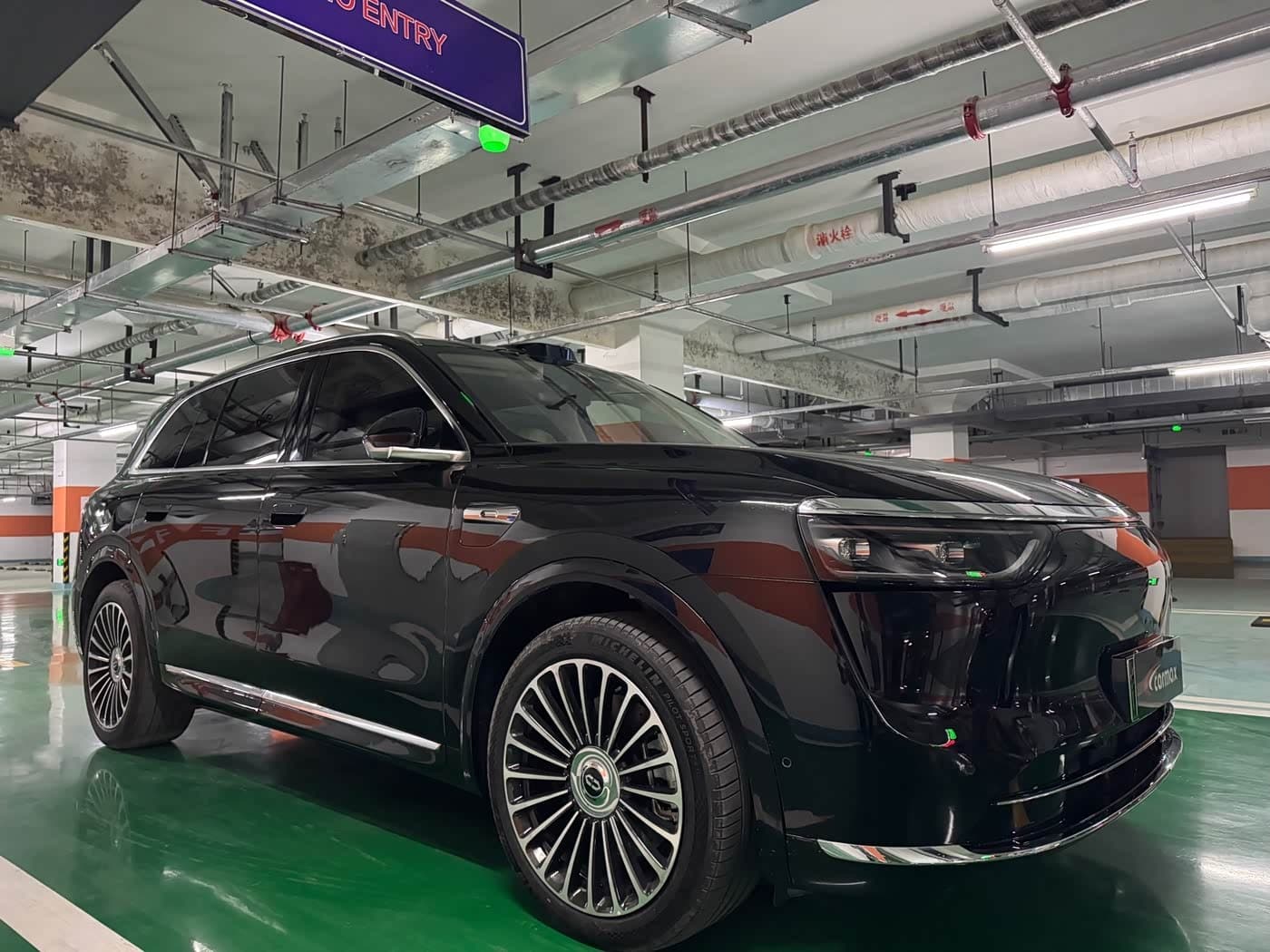 2025 Aito Wenjie AITO M8 Black, 16,000 km, China export – photo 2