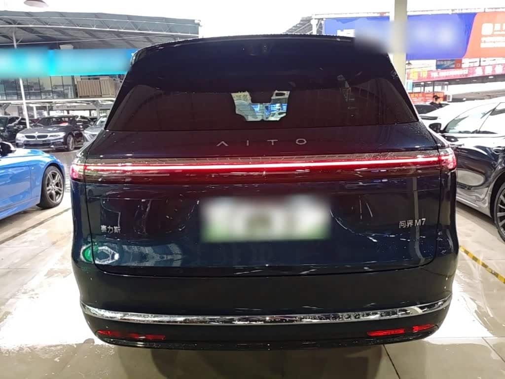 2025 Aito Wenjie AITO M7 Blue, 6,200 km, China export – photo 6
