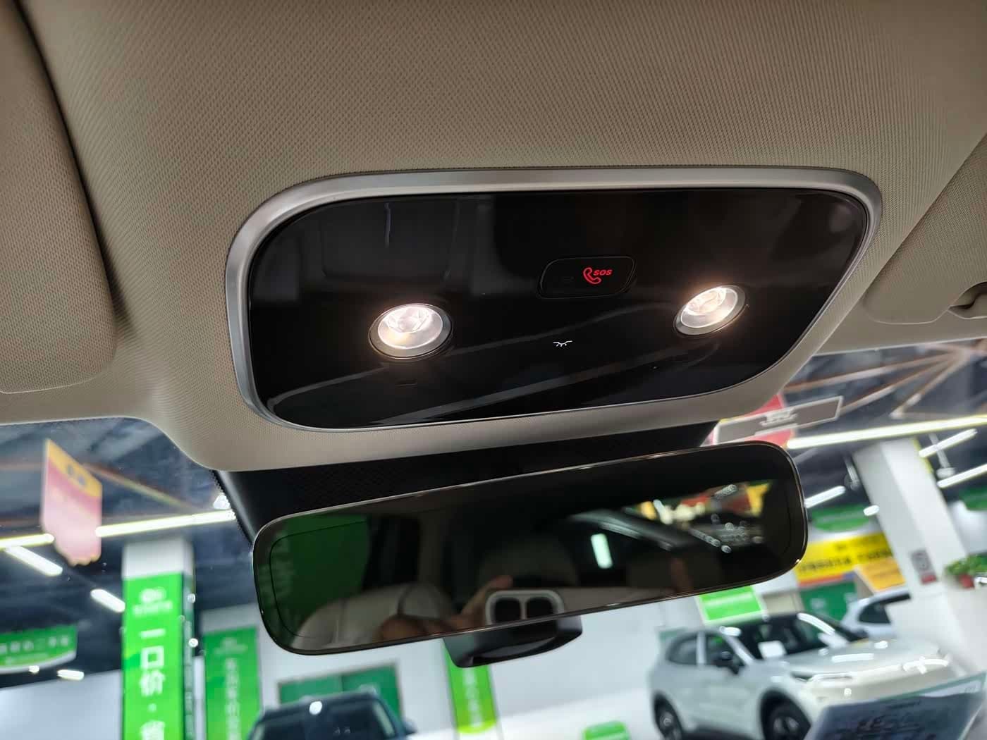 2025 Aito Wenjie AITO M8 Black, 24,000 km, China export – photo 9