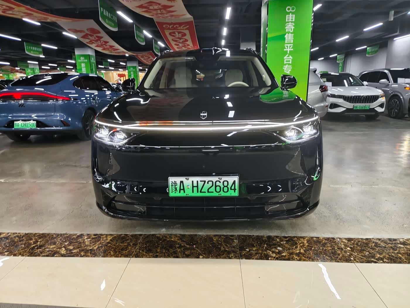2025 Aito Wenjie AITO M8 Black, 24,000 km, China export – photo 2