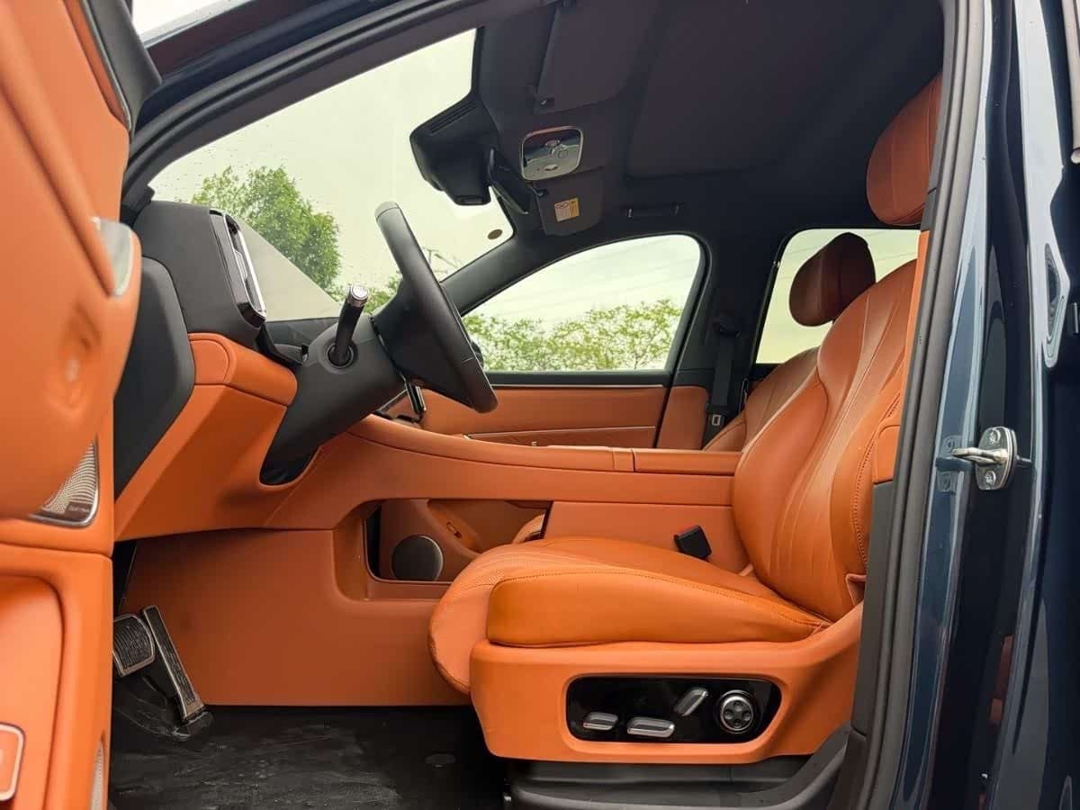 2025 Aito Wenjie AITO M8 Blue, 40,000 km, China export – photo 10
