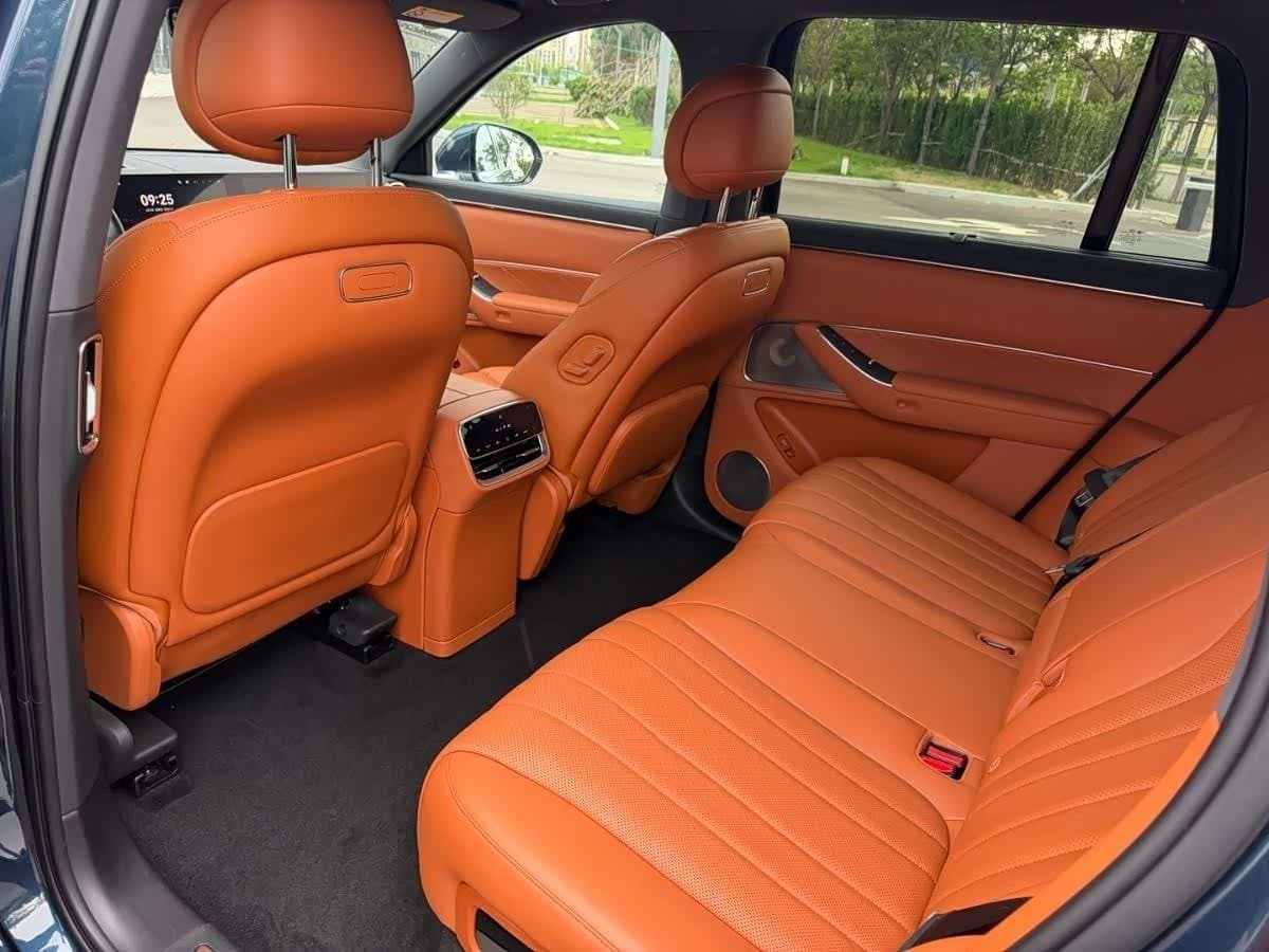 2025 Aito Wenjie AITO M8 Blue, 40,000 km, China export – photo 14