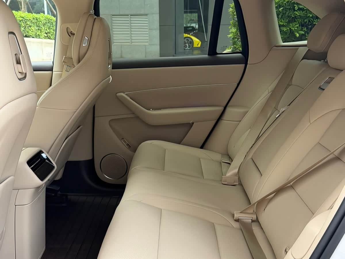 2026 Aito Wenjie AITO M6 White, 500 km, China export – photo 11