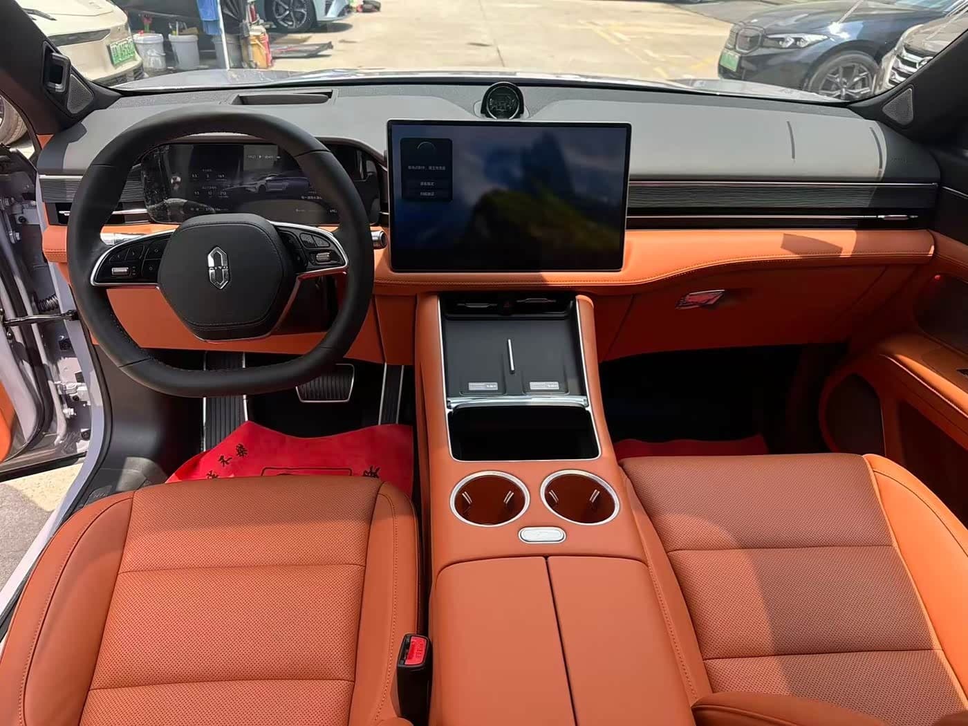 2025 Aito Wenjie AITO M5 رمادي فضي, 5,000 km, China export – photo 4