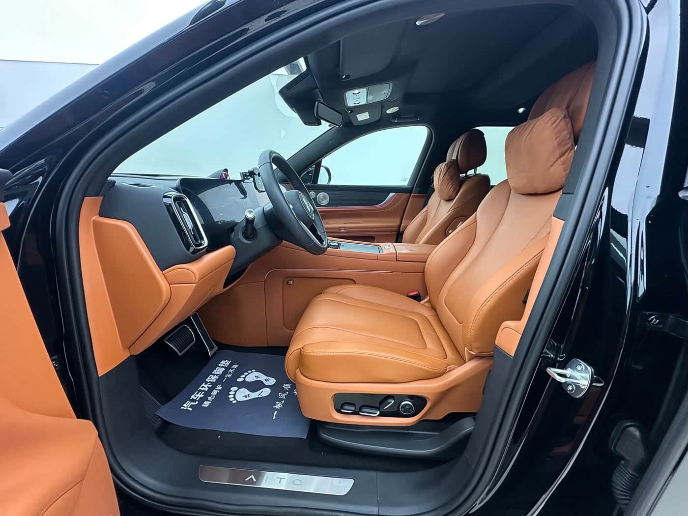 2025 Aito Wenjie AITO M9 Black, 44,000 km, China export – photo 4