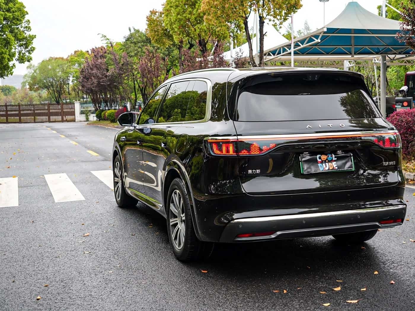 2025 Aito Wenjie AITO M8 Black, 14,000 km, China export – photo 12