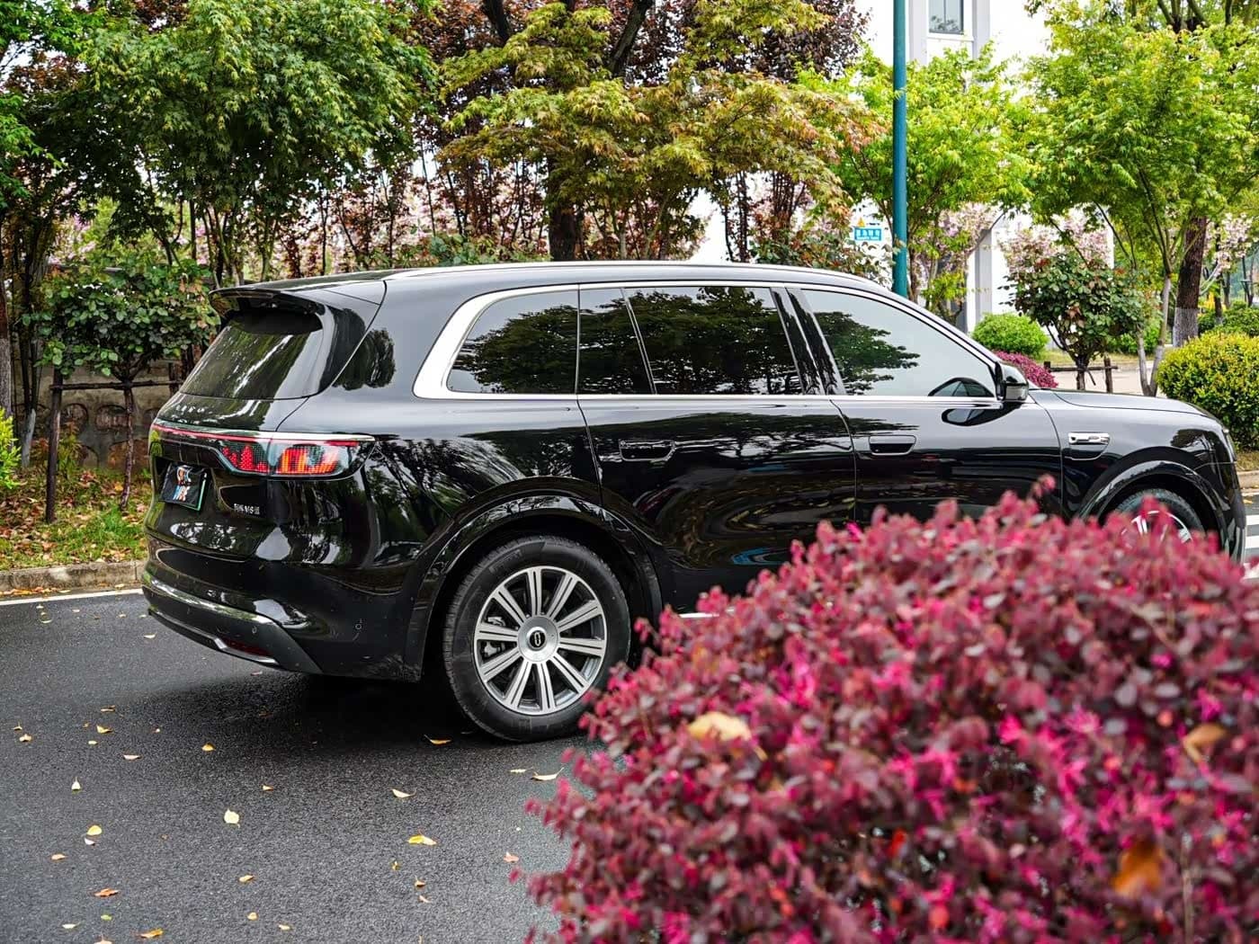 2025 Aito Wenjie AITO M8 Black, 14,000 km, China export – photo 9