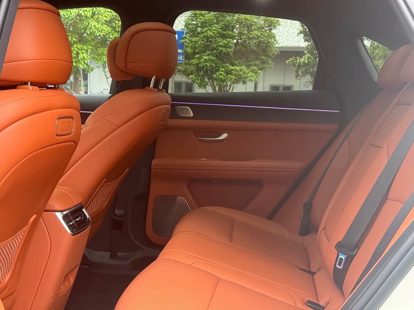 2025 Aito Wenjie AITO M5 White, 10,000 km, China export – photo 16
