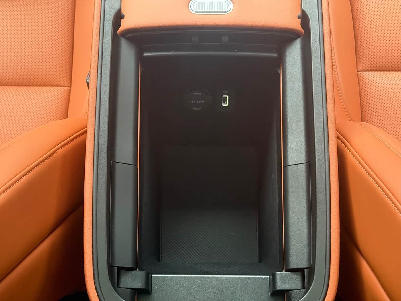 2025 Aito Wenjie AITO M5 White, 10,000 km, China export – photo 13