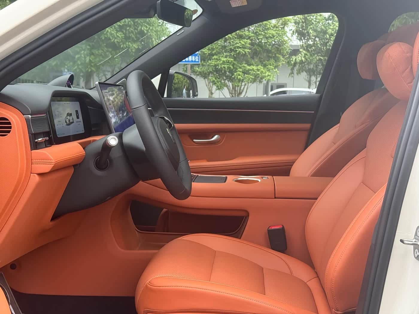 2025 Aito Wenjie AITO M5 White, 10,000 km, China export – photo 8
