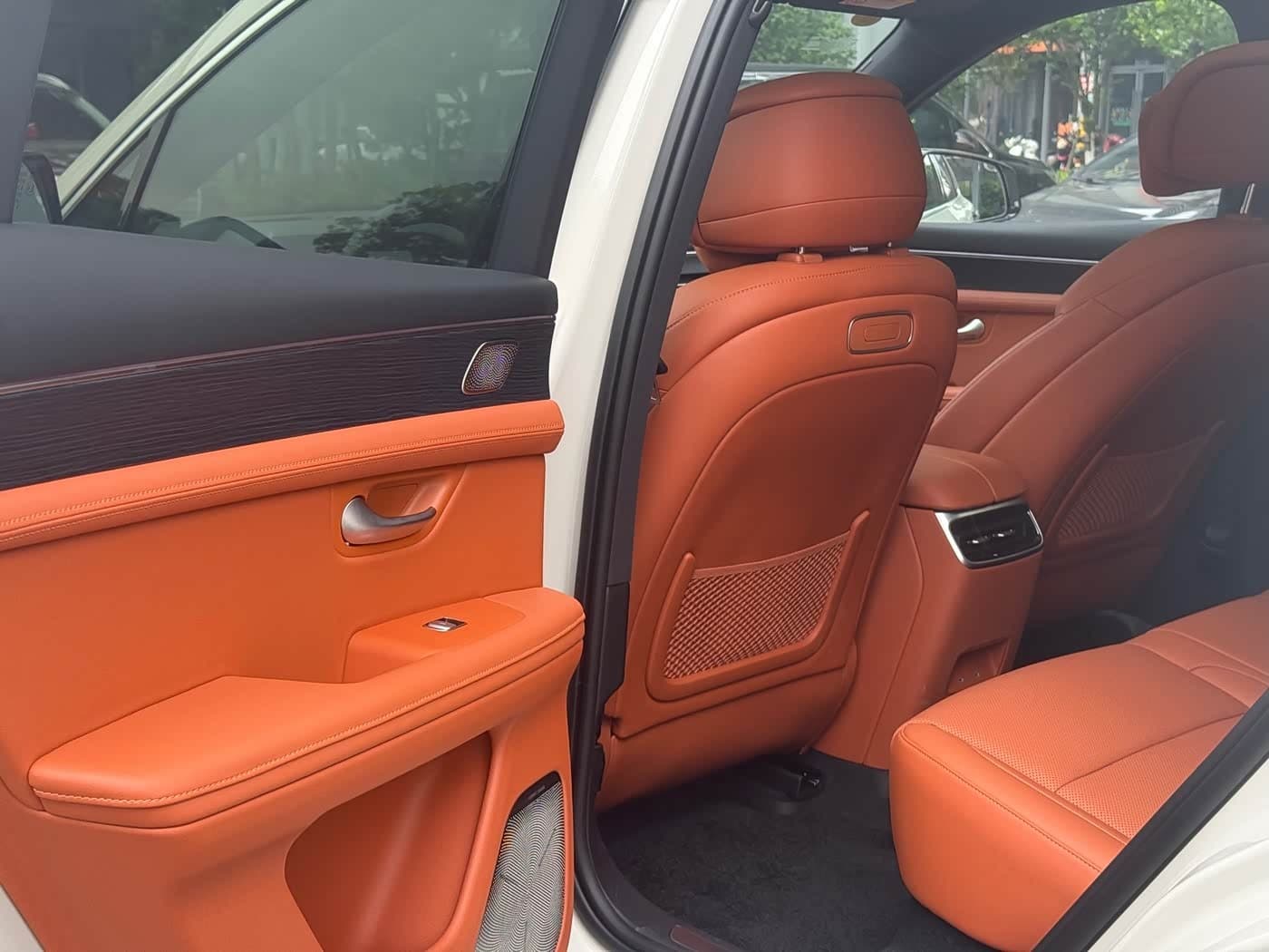 2025 Aito Wenjie AITO M5 White, 10,000 km, China export – photo 14