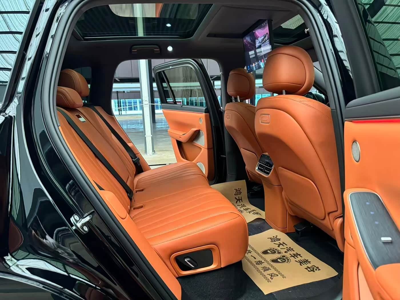 2025 Aito Wenjie AITO M7 Black, 6,000 km, China export – photo 11