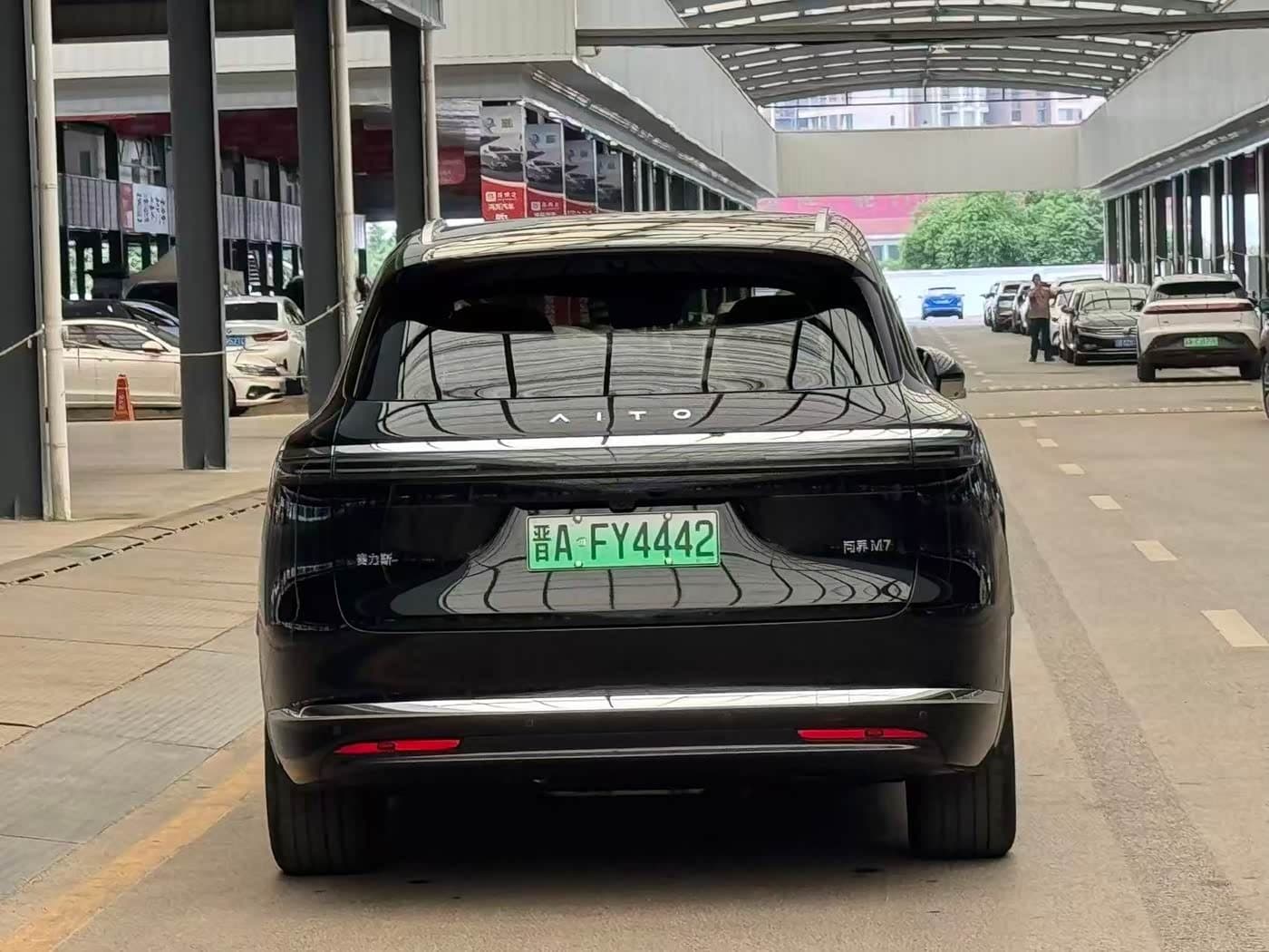 2025 Aito Wenjie AITO M7 Black, 6,000 km, China export – photo 16
