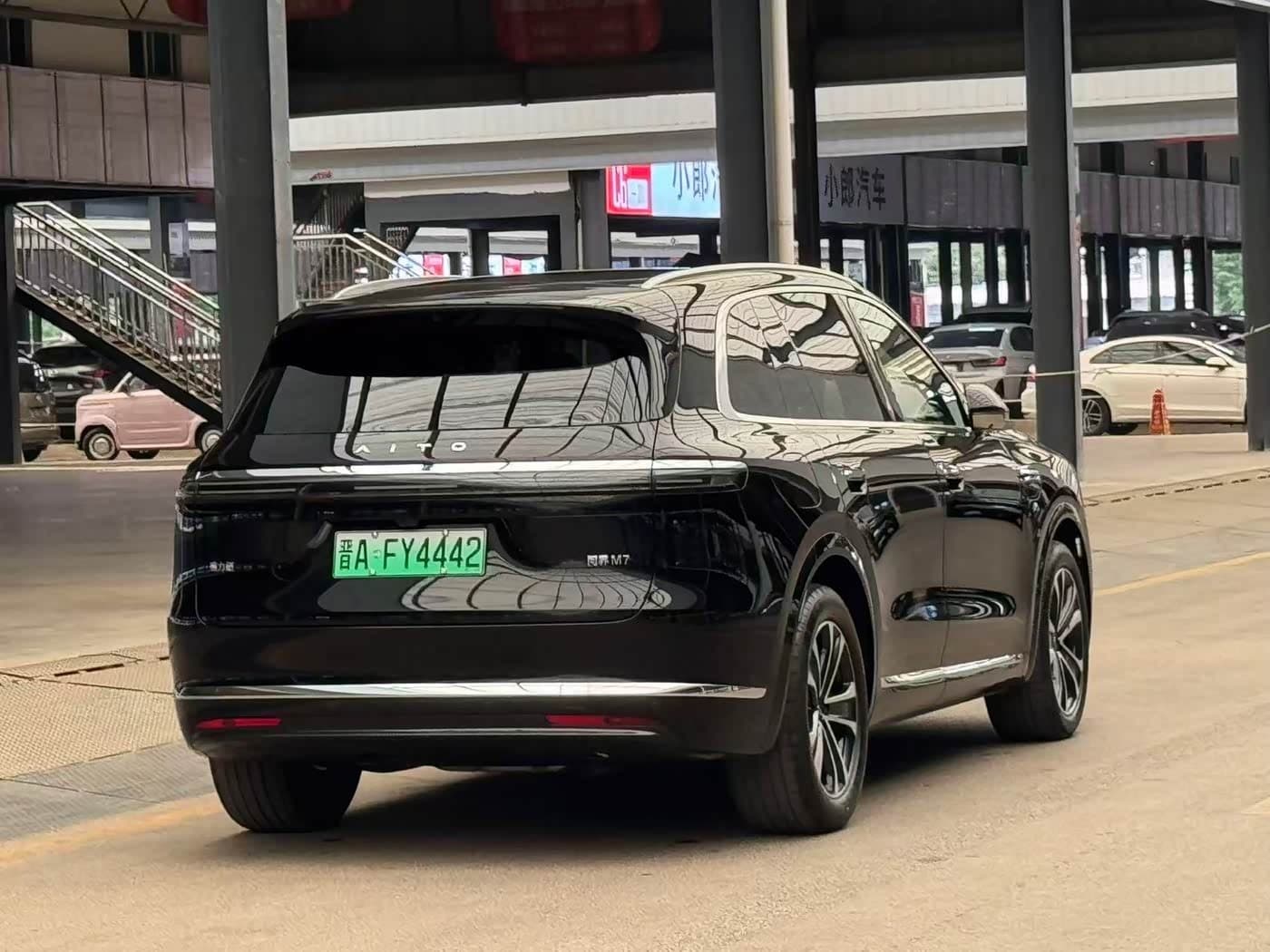 2025 Aito Wenjie AITO M7 Black, 6,000 km, China export – photo 15