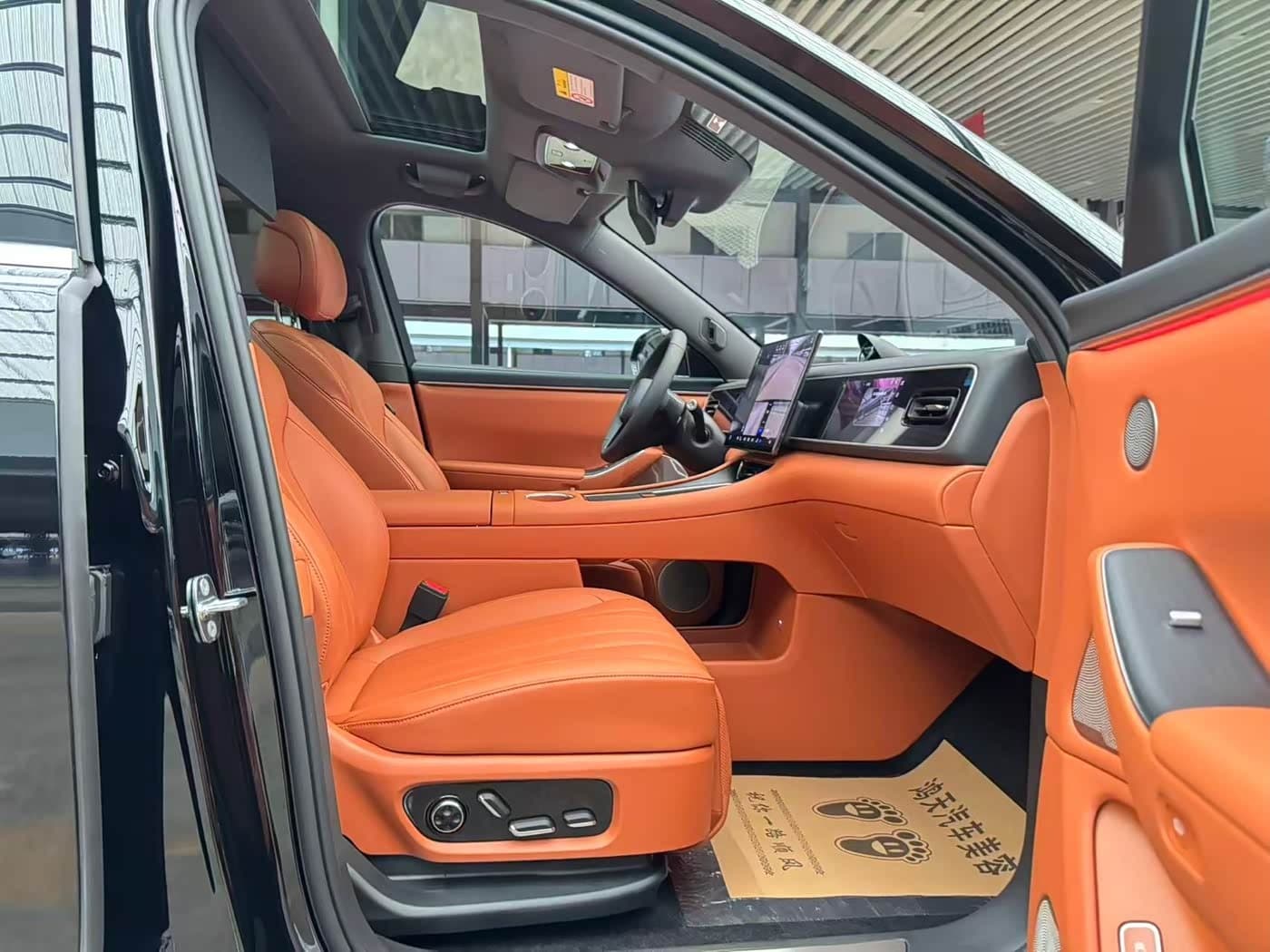 2025 Aito Wenjie AITO M7 Black, 6,000 km, China export – photo 13