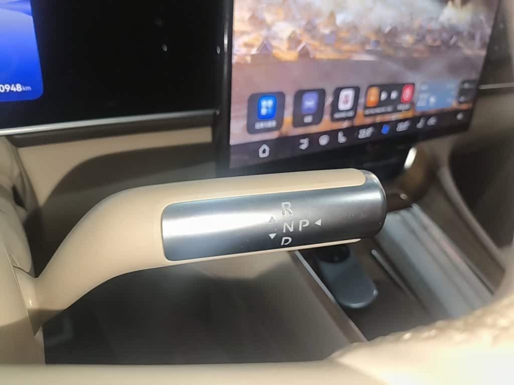 2025 Aito Wenjie AITO M7 Blue, 10,900 km, China export – photo 14