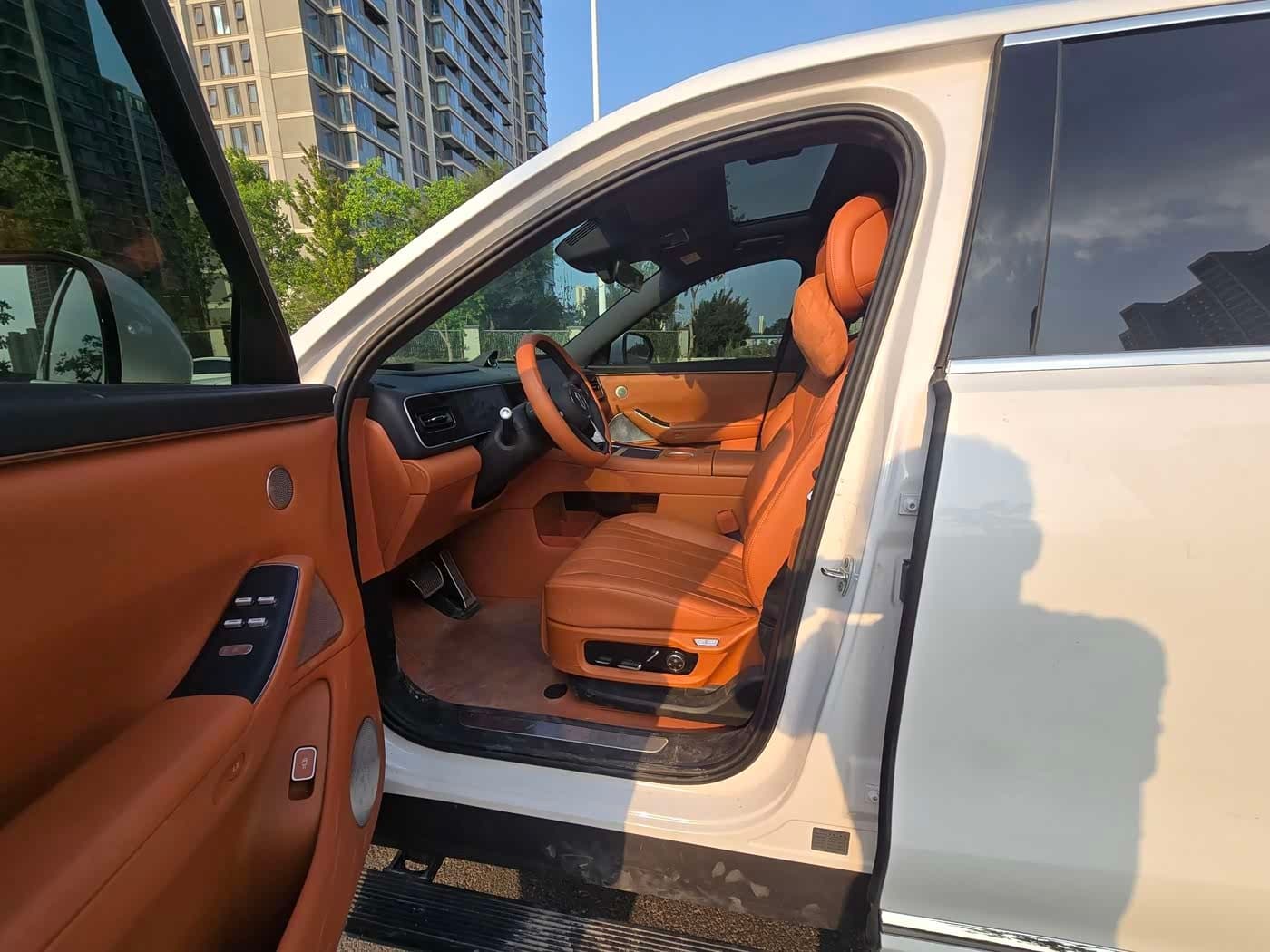 2025 Aito Wenjie AITO M7 White, 10,000 km, China export – photo 4
