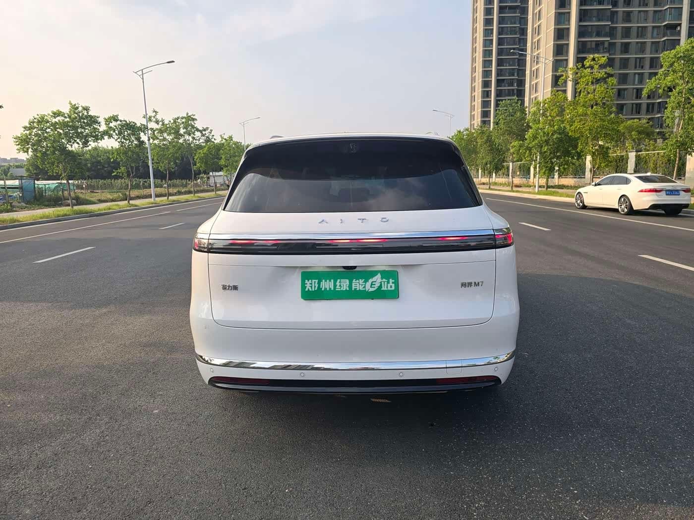 2025 Aito Wenjie AITO M7 White, 10,000 km, China export – photo 8