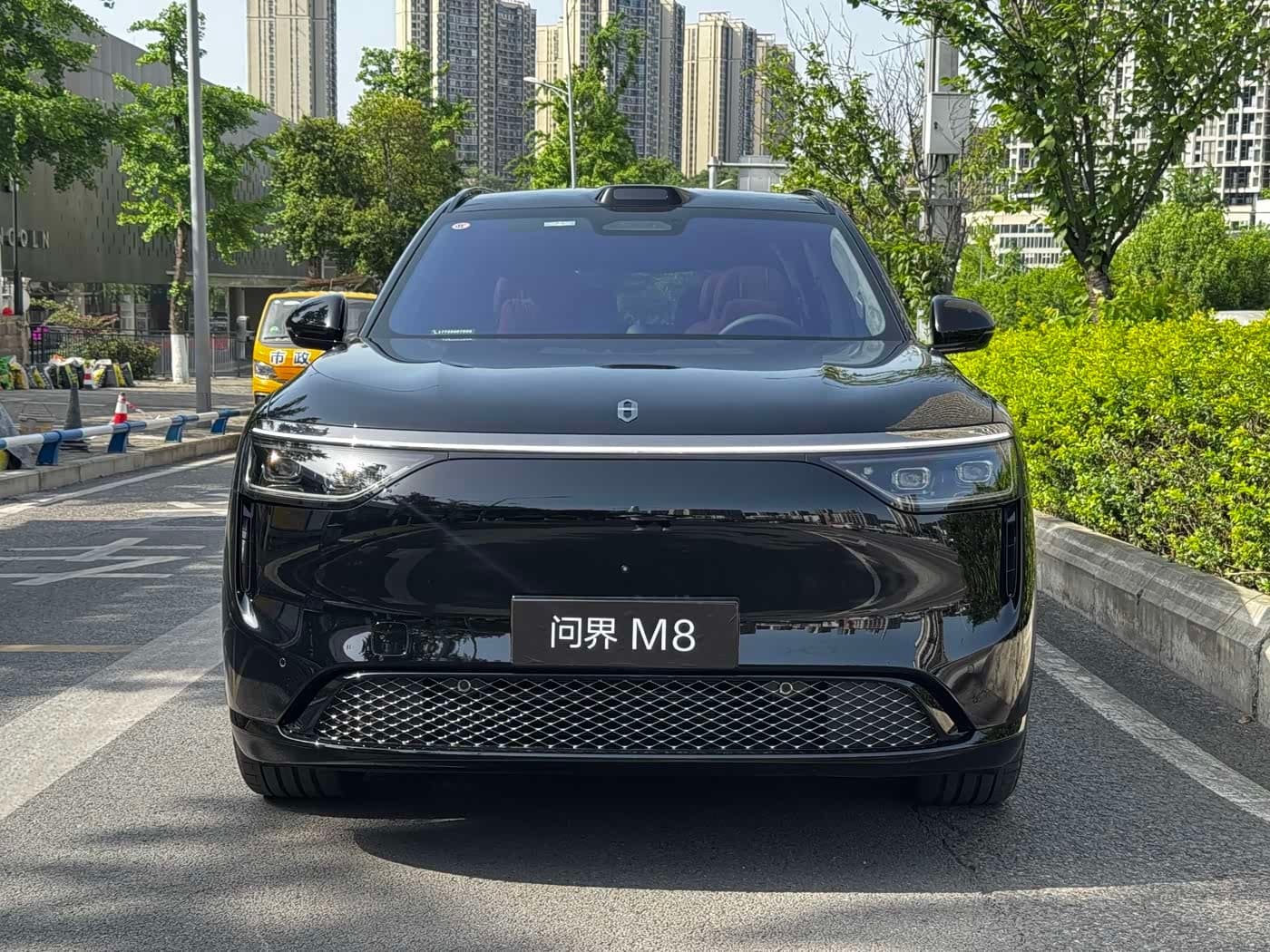 2026 Aito Wenjie AITO M8 Black, 2,000 km, China export – photo 2
