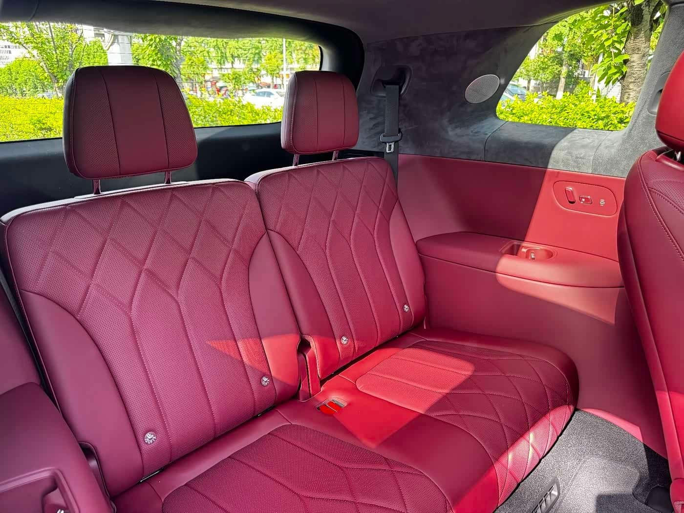 2026 Aito Wenjie AITO M8 Black, 2,000 km, China export – photo 13
