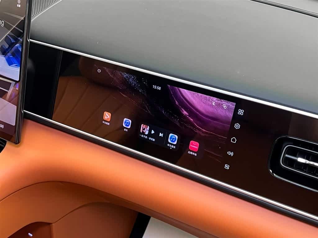 2026 Aito Wenjie AITO M7 Black, 500 km, China export – photo 13