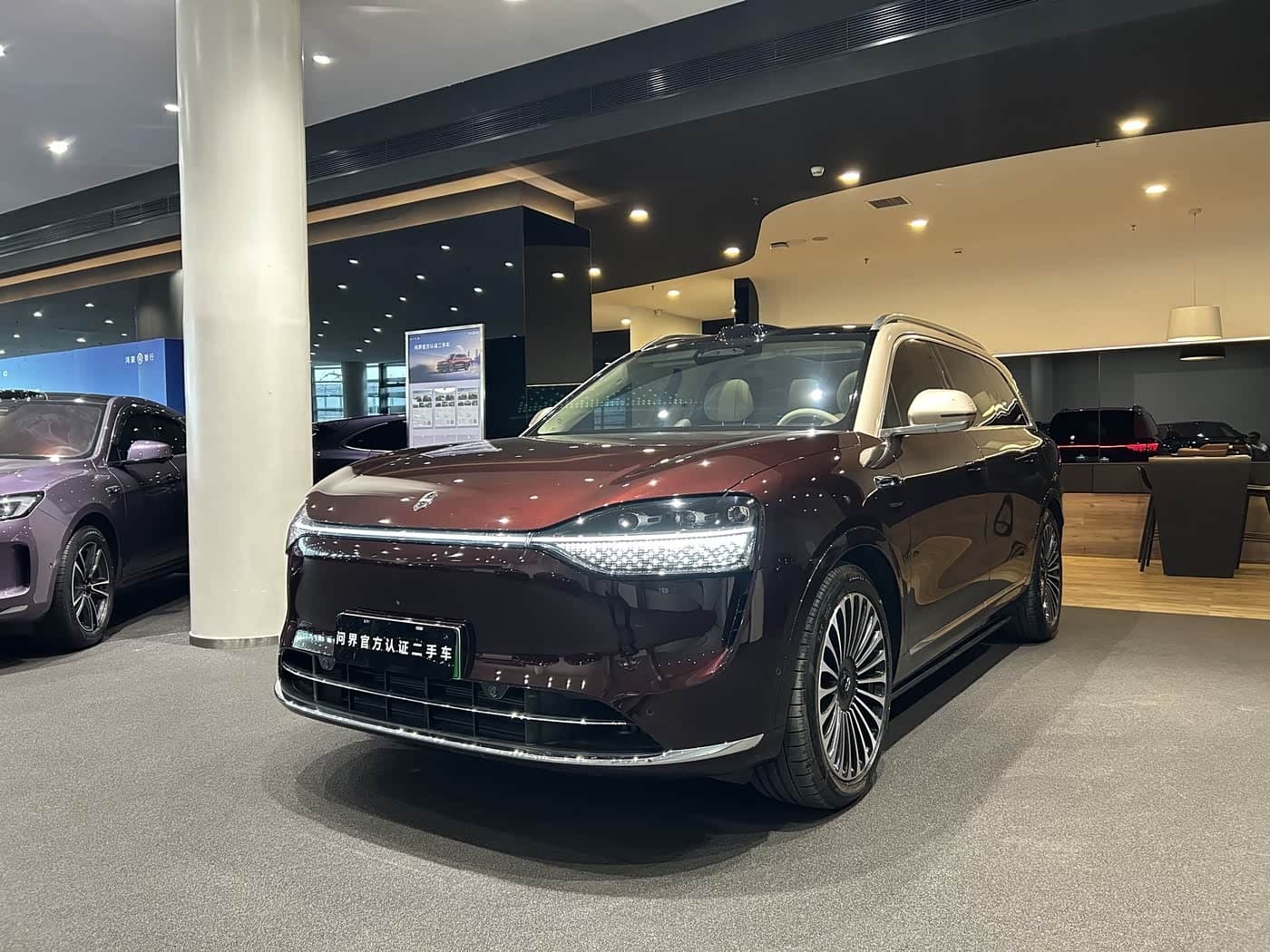 2025 Aito Wenjie AITO M9 Red, 15,000 km, China export – photo 1
