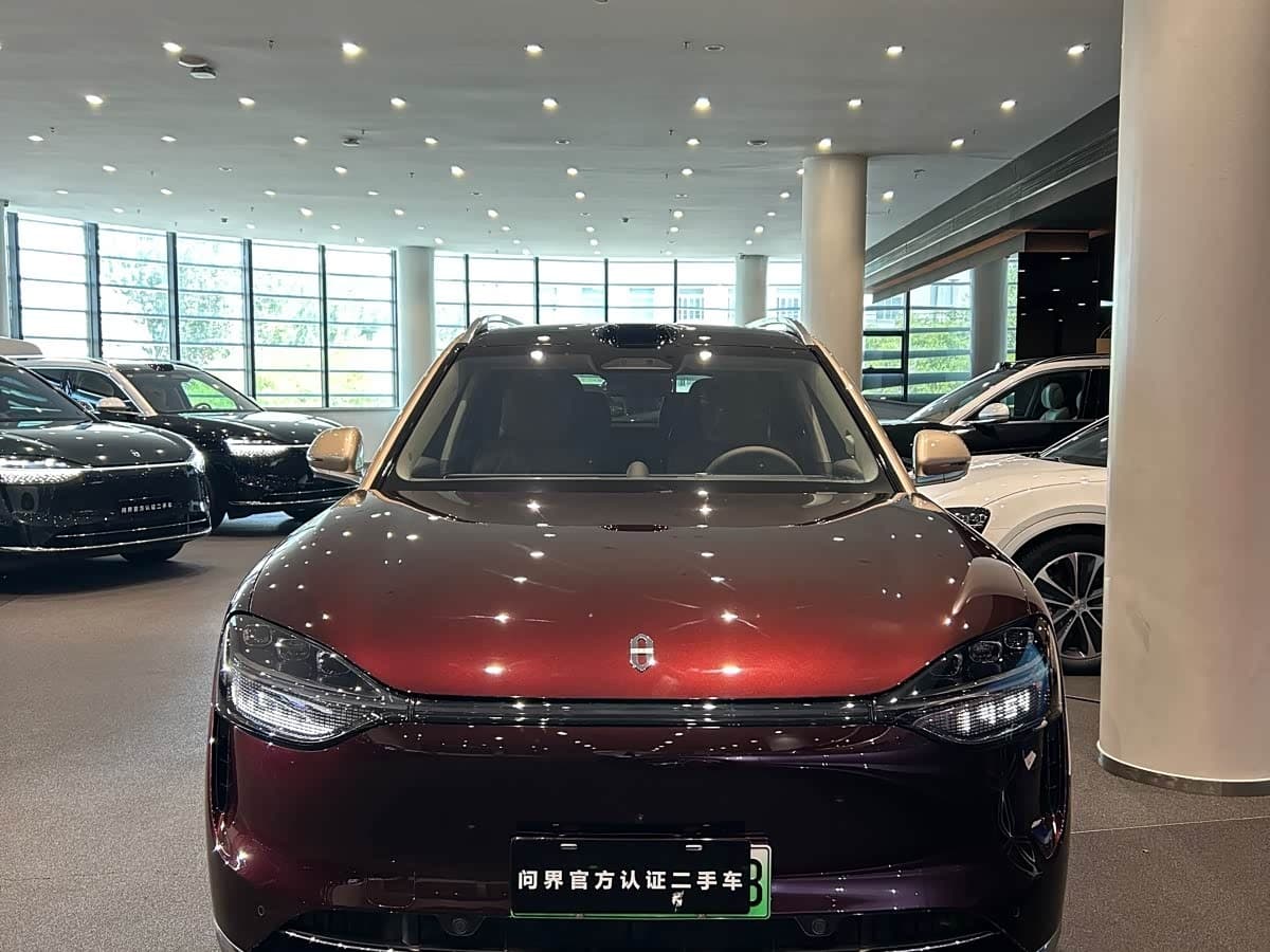 2025 Aito Wenjie AITO M9 Red, 15,000 km, China export – photo 2