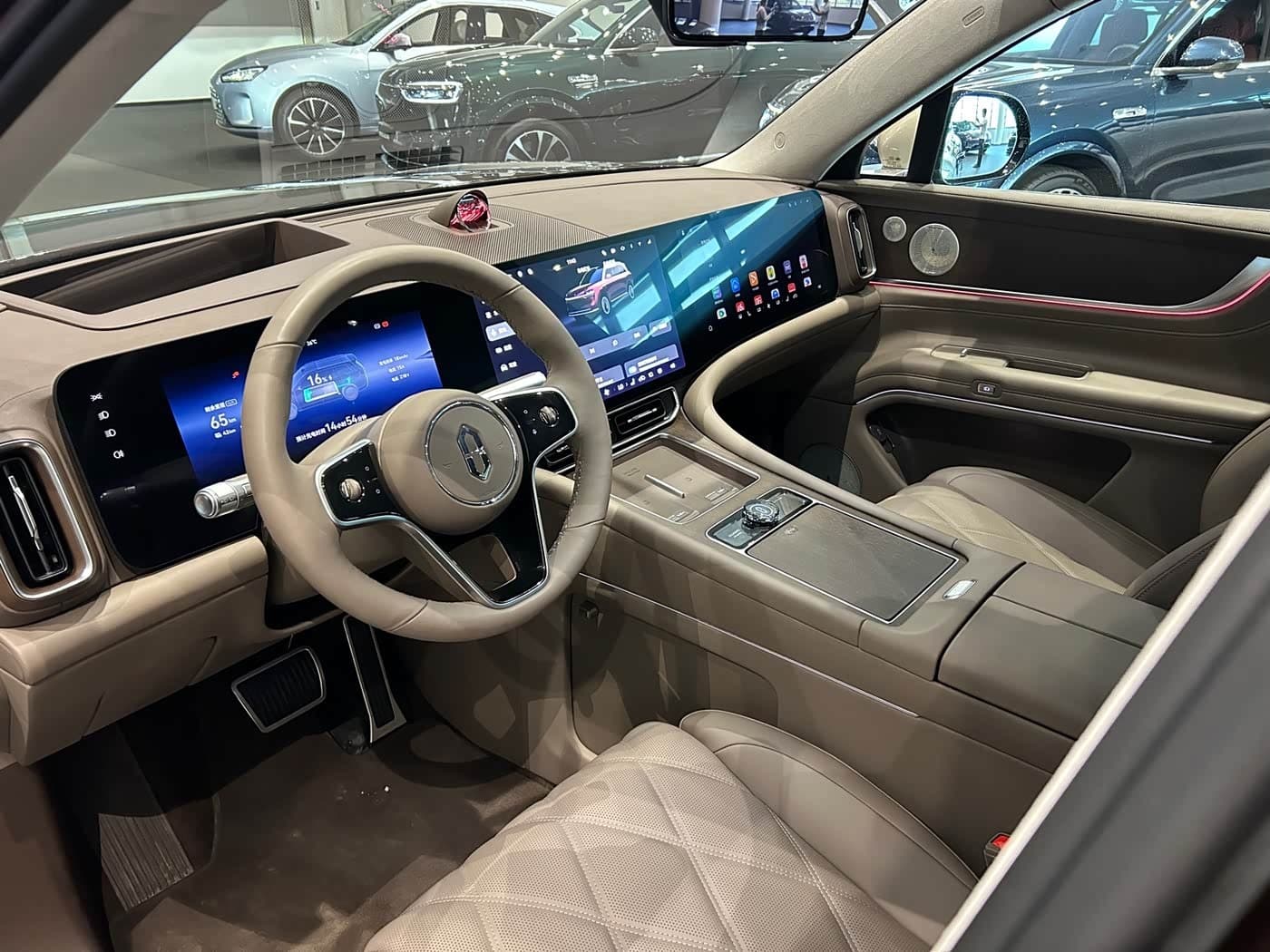 2025 Aito Wenjie AITO M9 Red, 15,000 km, China export – photo 5