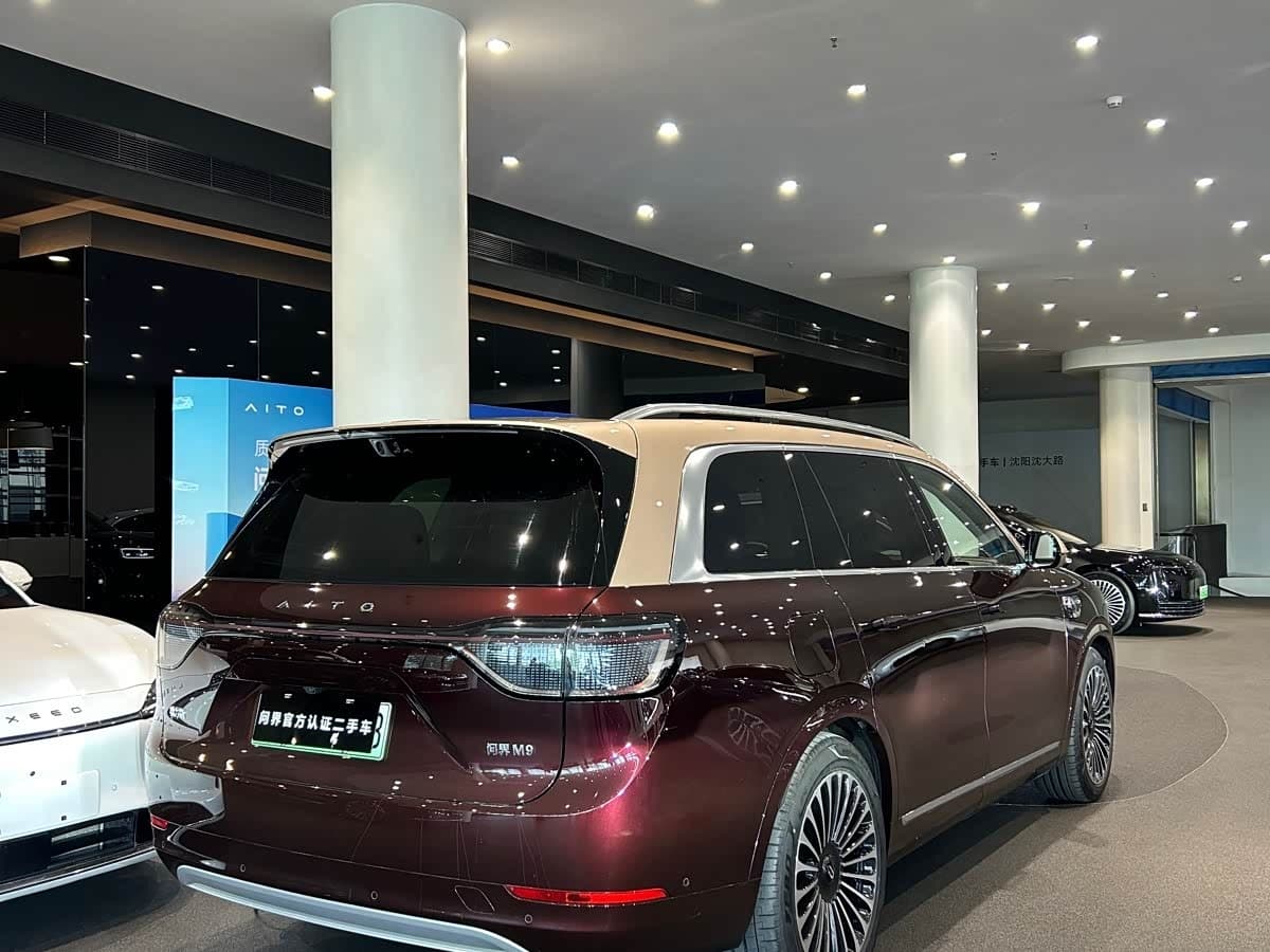 2025 Aito Wenjie AITO M9 Red, 15,000 km, China export – photo 13