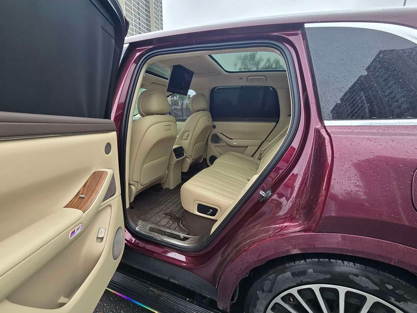 2025 Aito Wenjie AITO M7 Red, 4,000 km, China export – photo 6