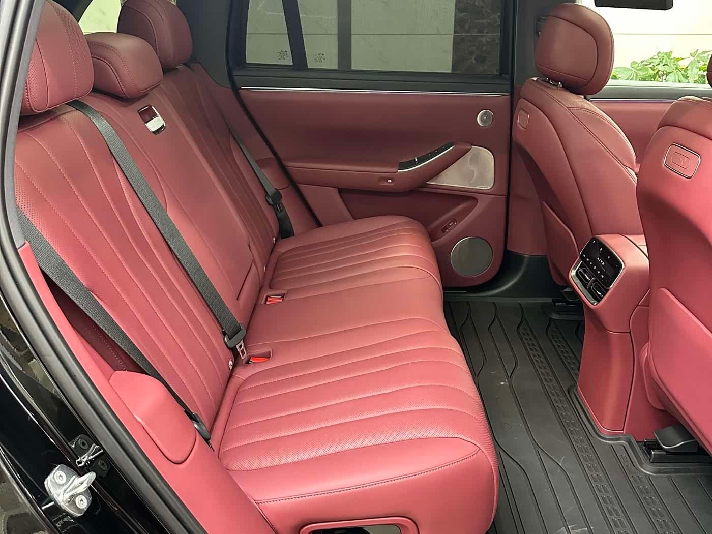2025 Aito Wenjie AITO M7 Black, 3,700 km, China export – photo 14