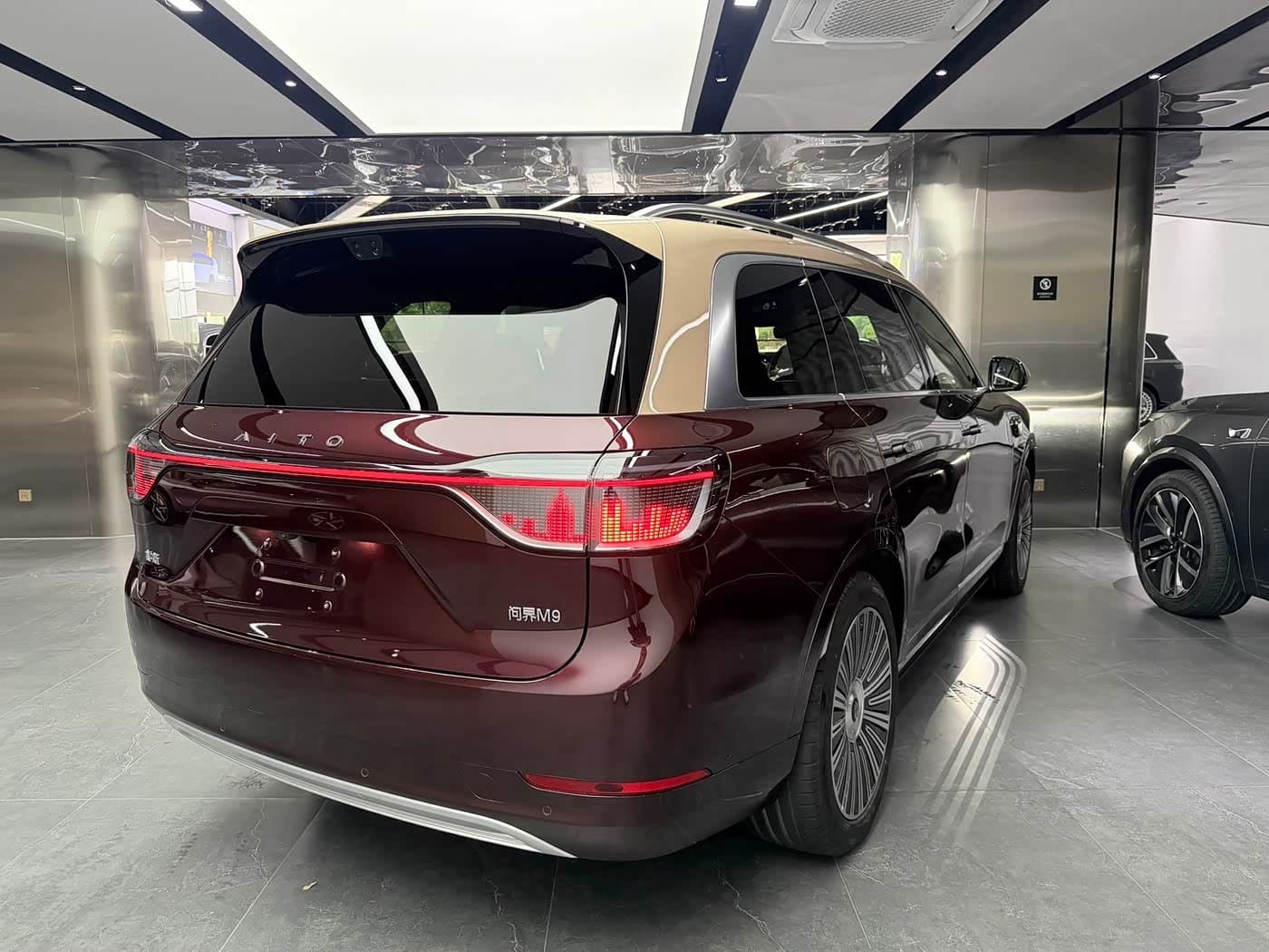 2025 Aito Wenjie AITO M9 Red, 7,000 km, China export – photo 15