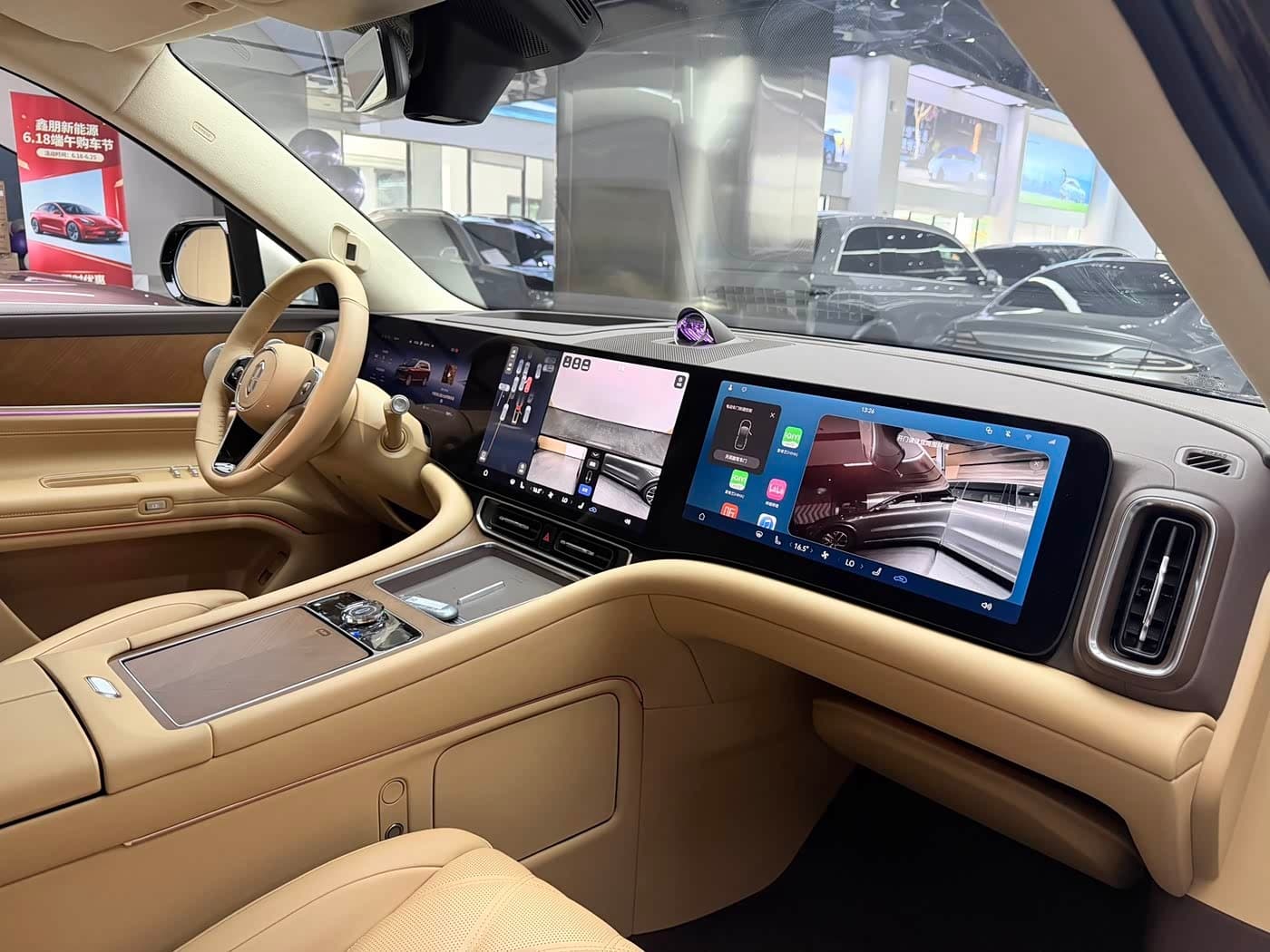 2025 Aito Wenjie AITO M9 Red, 7,000 km, China export – photo 13
