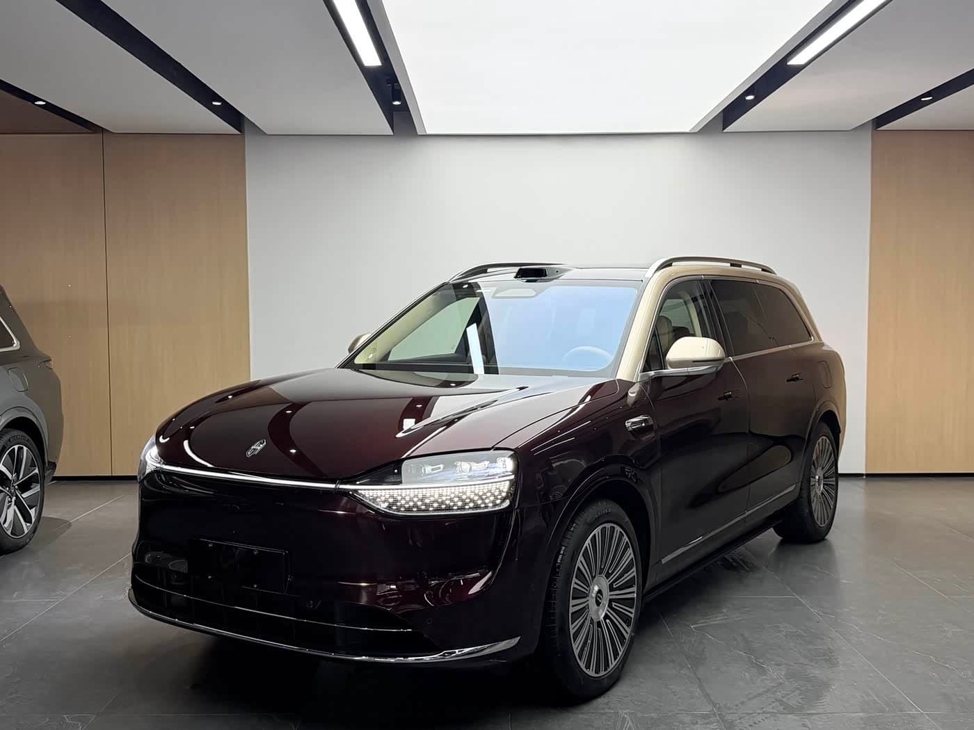 2025 Aito Wenjie AITO M9 Red, 7,000 km, China export – photo 1