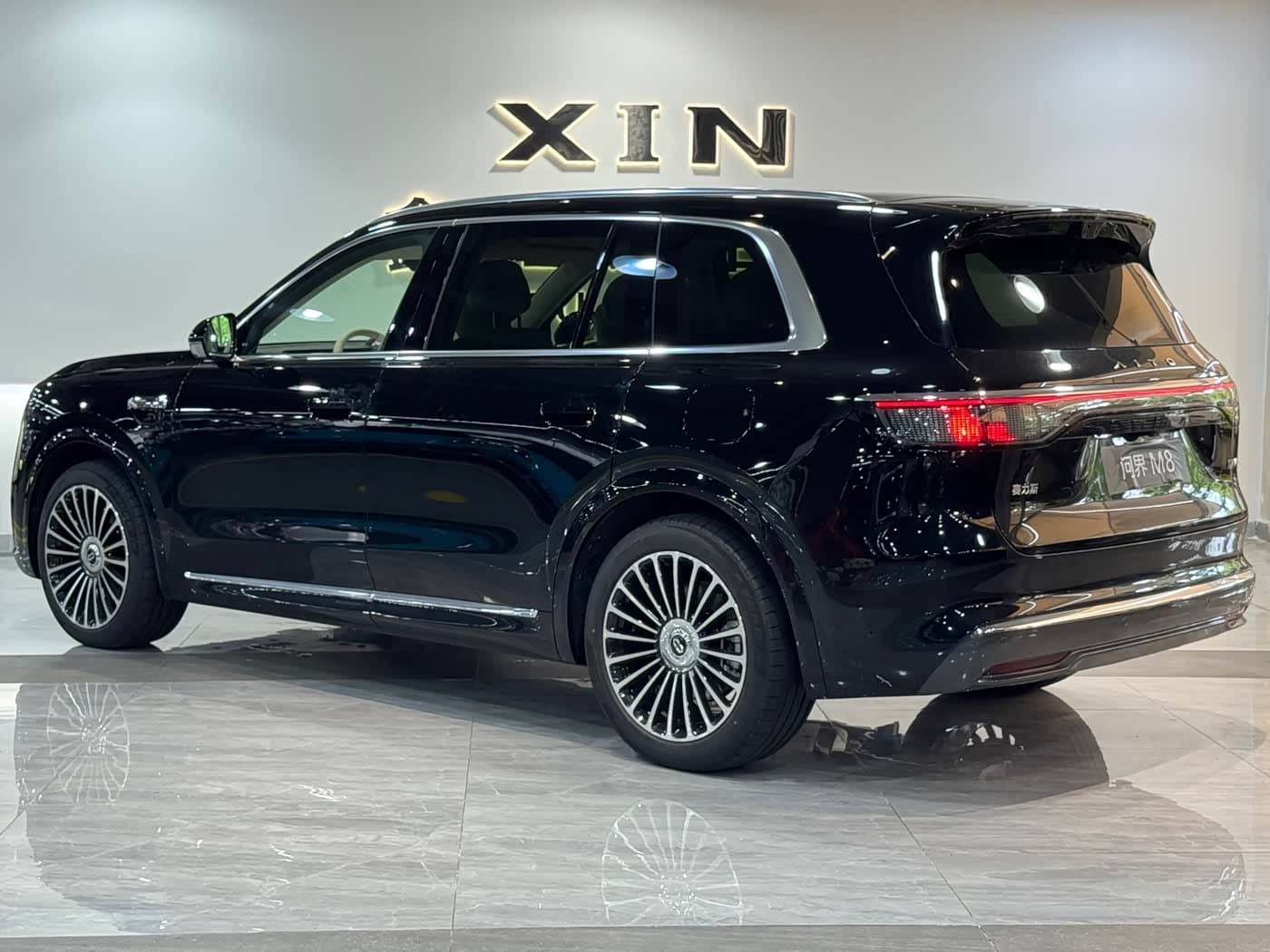 2026 Aito Wenjie AITO M8 Black, 100 km, China export – photo 4
