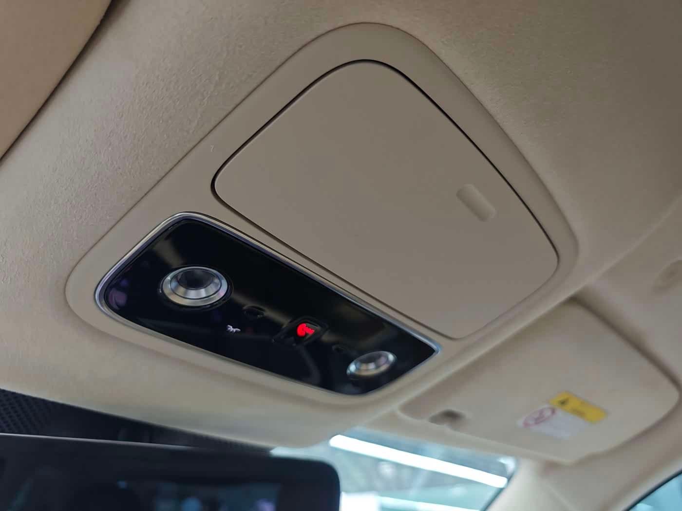 2025 Aito Wenjie AITO M9 Red, 15,000 km, China export – photo 19