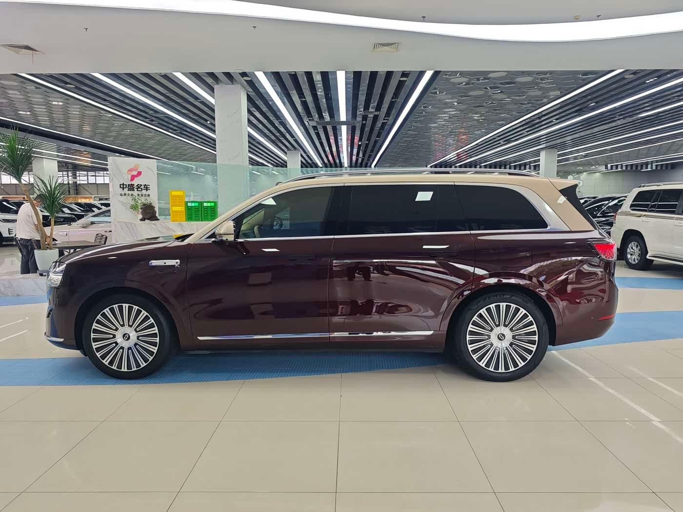 2025 Aito Wenjie AITO M9 Red, 15,000 km, China export – photo 4