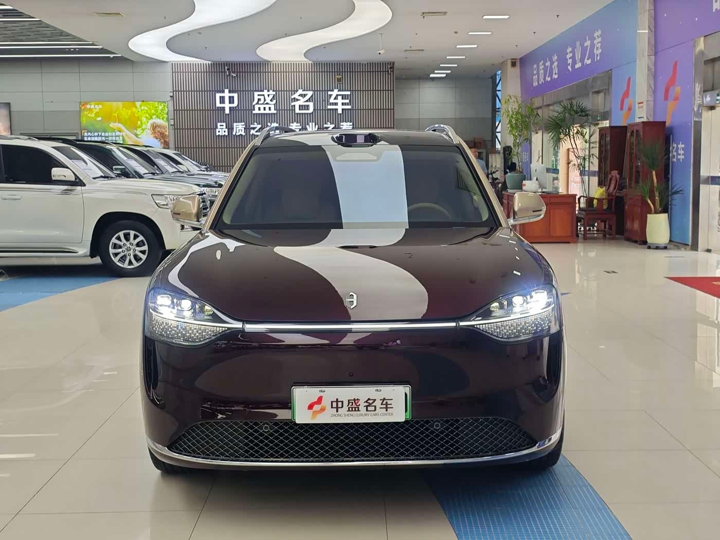 2025 Aito Wenjie AITO M9 Red, 15,000 km, China export – photo 2