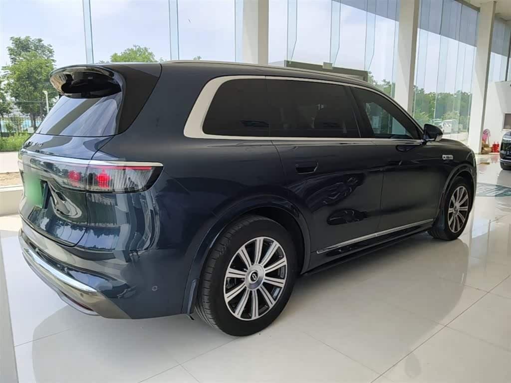 2025 Aito Wenjie AITO M8 Blue, 5,300 km, China export – photo 7
