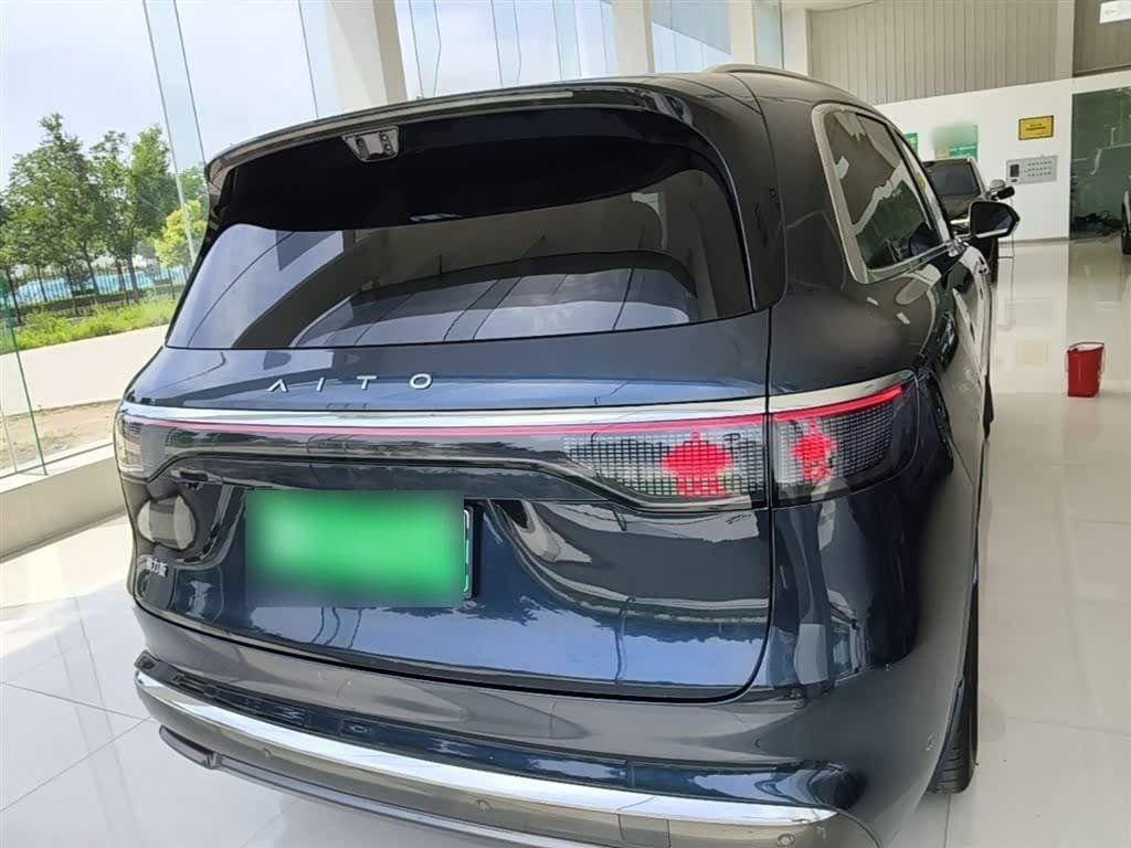 2025 Aito Wenjie AITO M8 Blue, 5,300 km, China export – photo 6