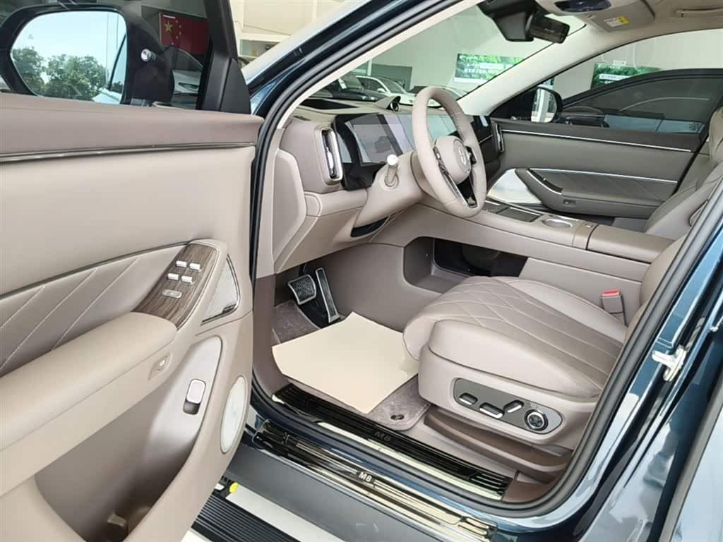 2025 Aito Wenjie AITO M8 Blue, 5,300 km, China export – photo 16