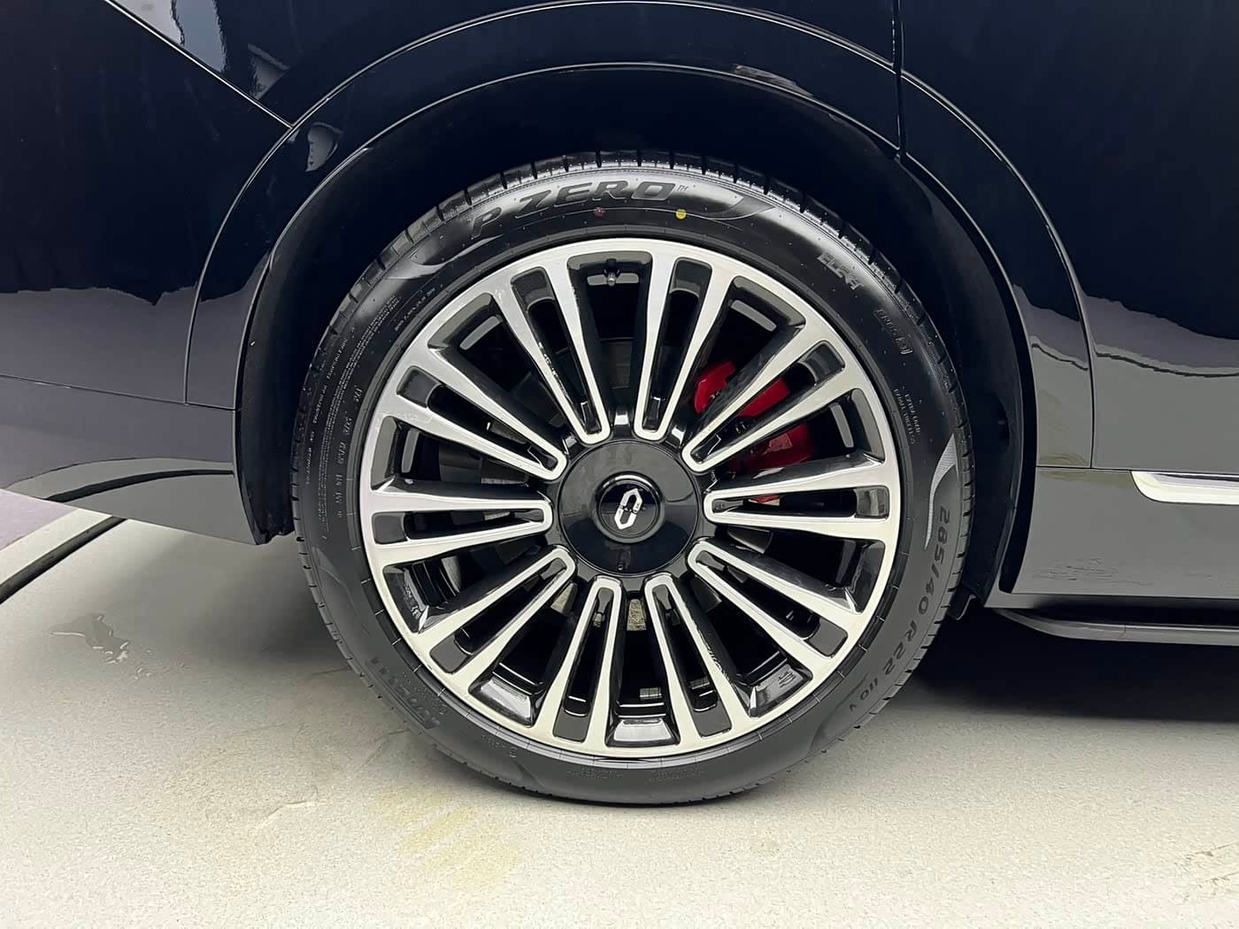 2025 Aito Wenjie AITO M9 Black, 7,000 km, China export – photo 7