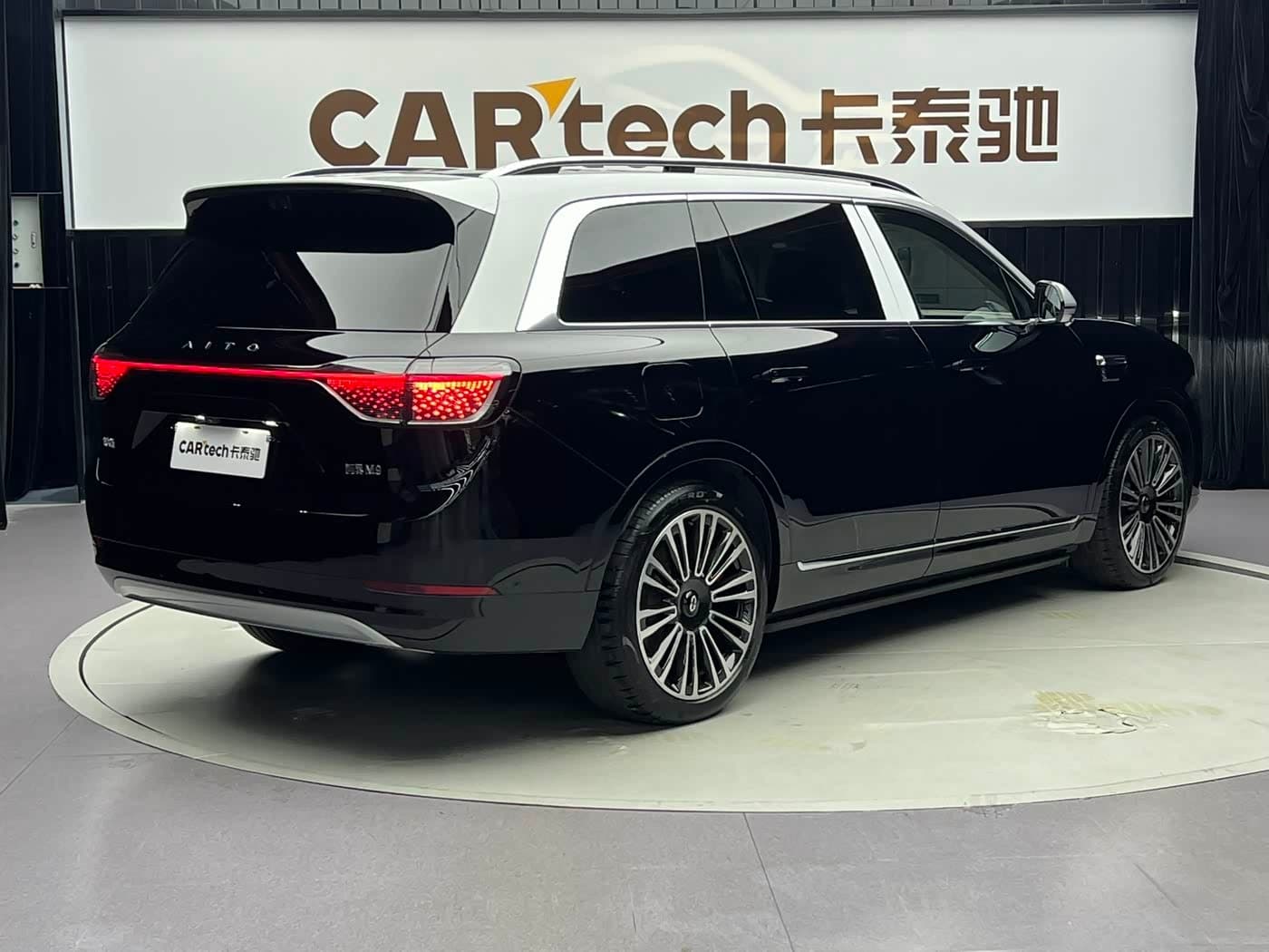 2025 Aito Wenjie AITO M9 Black, 7,000 km, China export – photo 13