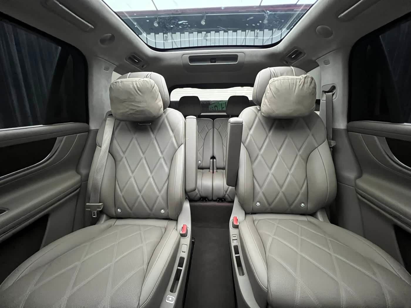 2025 Aito Wenjie AITO M9 Black, 7,000 km, China export – photo 4